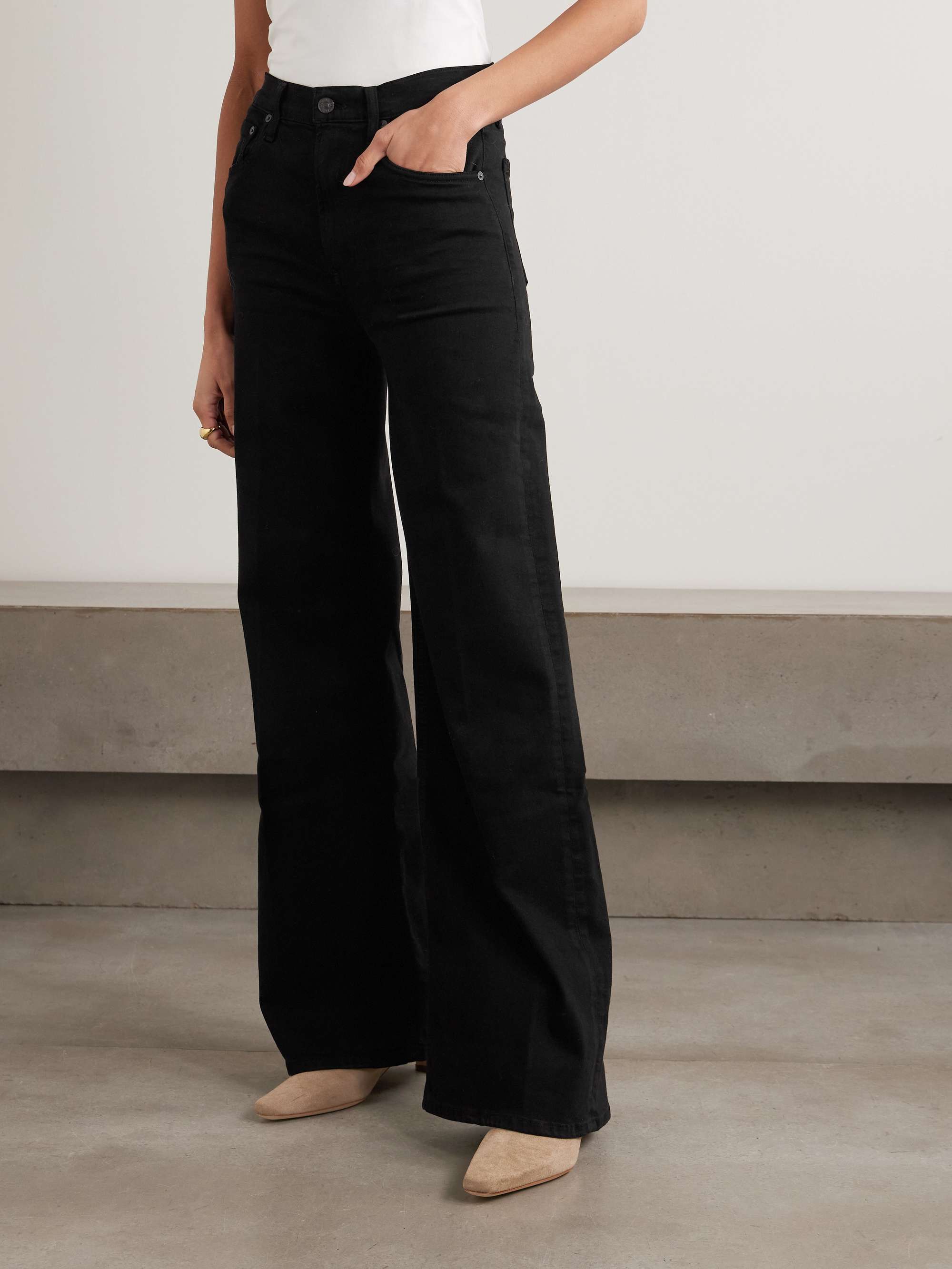 CITIZENS OF HUMANITY