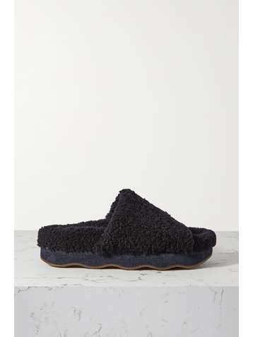 CHLOÉ Wavy shearing and leather slides
