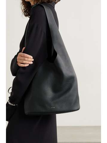THE ROW Sac porté épaule en cuir texturé Bindle Three