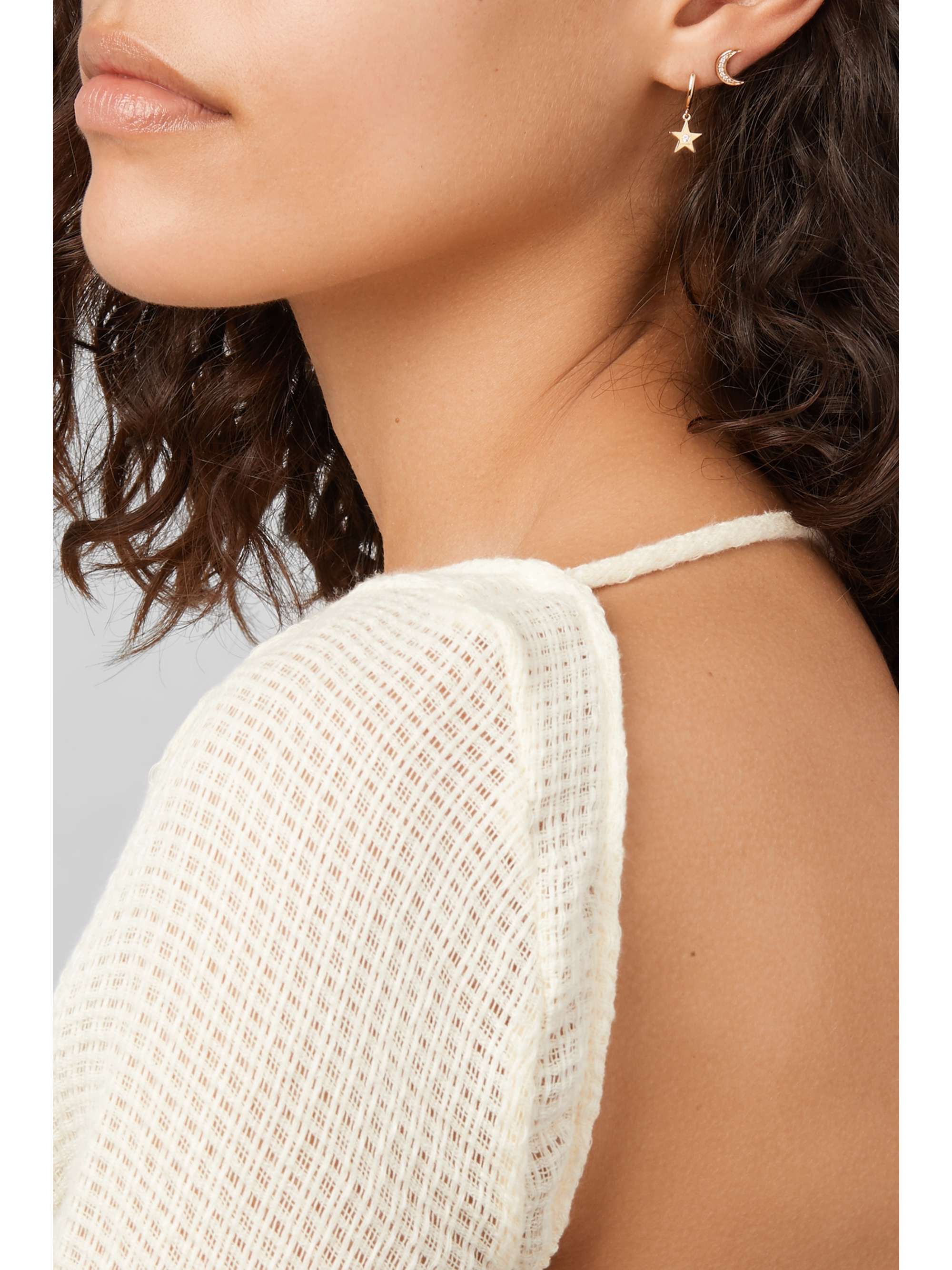 ANDREA FOHRMAN Star 18-karat gold diamond single hoop earring