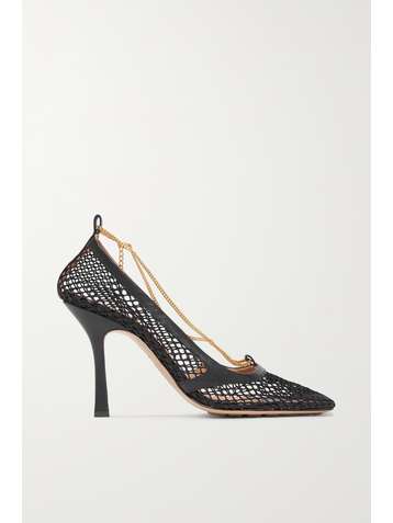 BOTTEGA VENETA Pumps aus Netzmaterial mit Lederbesatz und Verzierung