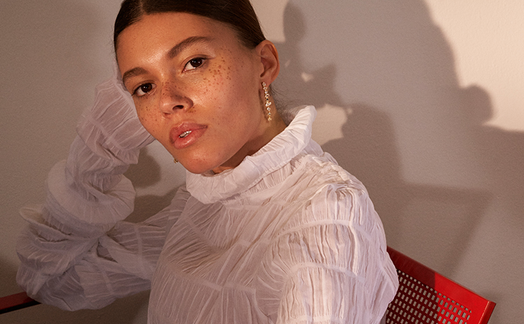 【EUGENIA KIM】halsey embellished fishnet and satin headband EUGENIA KIM Halsey embellished fishnet and satin headband