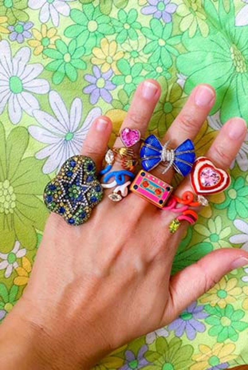 JewelryStacking_03_12SEP_Mobile_311x464
