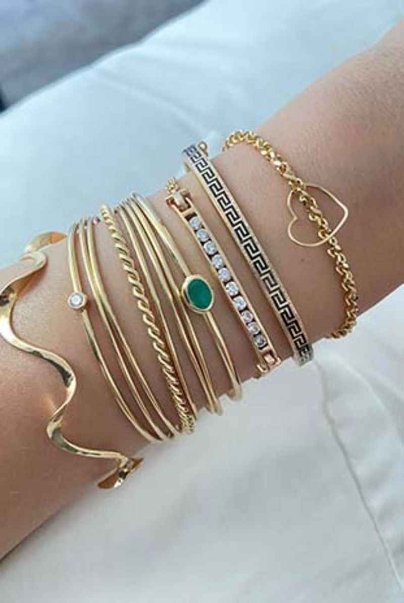 JewelryStacking_06_12SEP_Mobile_311x464