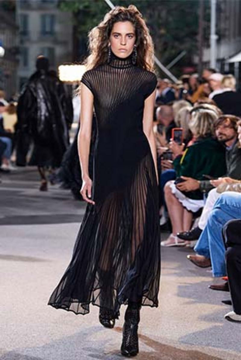 NYEStyleGuide_01_15DEC_Mobile_311x464