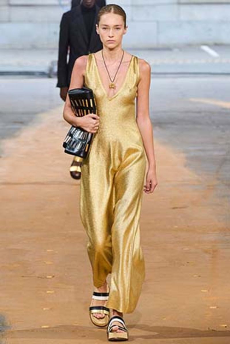 SS23Trends_02_16JAN_Mobile_311x464