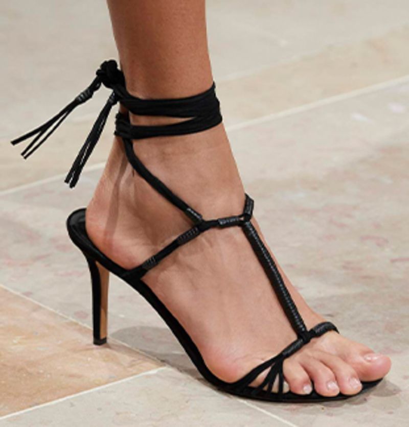 ShoeCloset_01_21FEB_Landing_Mobile_311x325