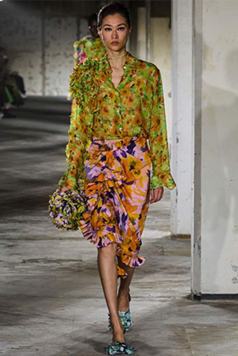 WhattoWeartoaWedding_02_19APRIL_Mobile_311x464