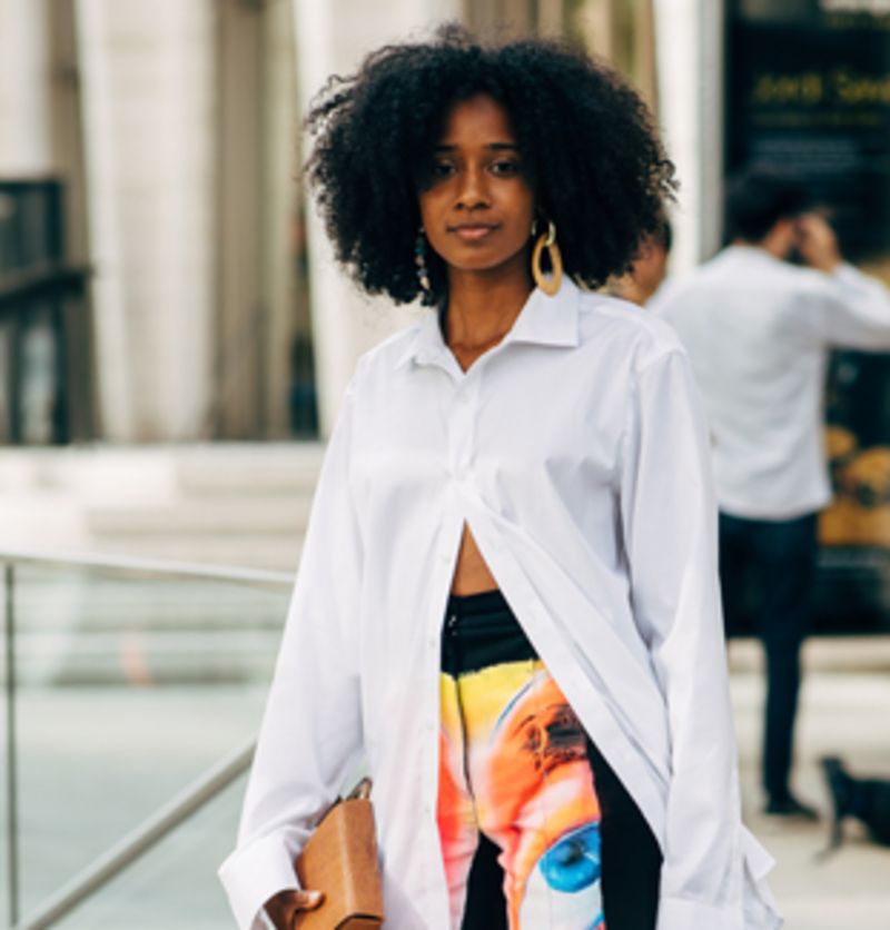01_CHICSHIRT_JULY28_LANDINGMOBILE_311X325