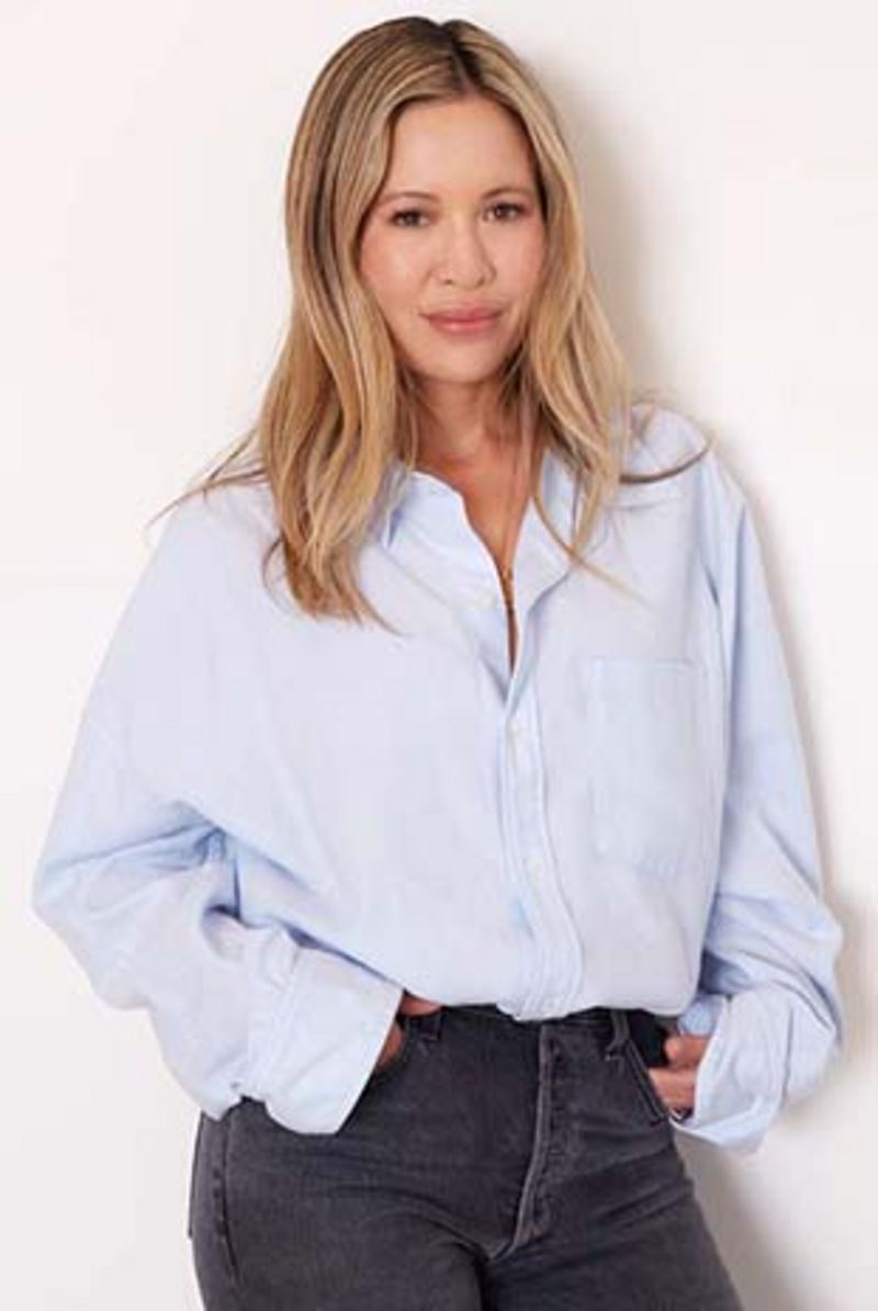 Straight Leg Jeans_07_OCT11_Mobile_311x464
