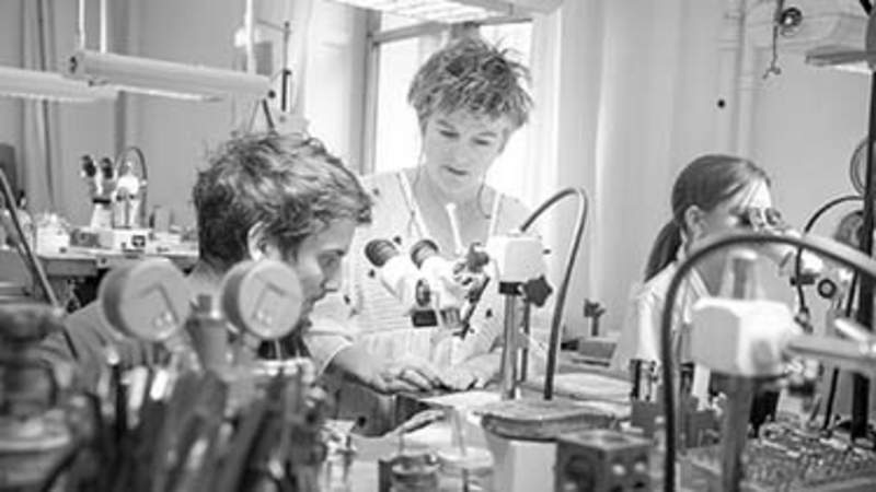NadiaMorgenthale_01_02FEB_Exitgate_Mobile_375x211