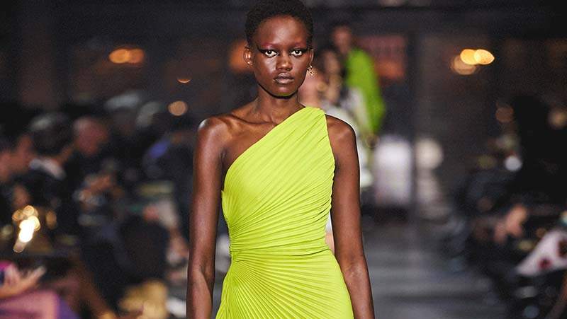Boldandcolorfuldresses_01_07April_Exitgate_Desktop_800x451