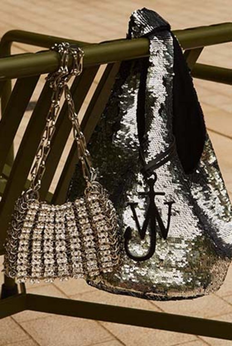 BagTrends_02_18July_Mobile_311x464