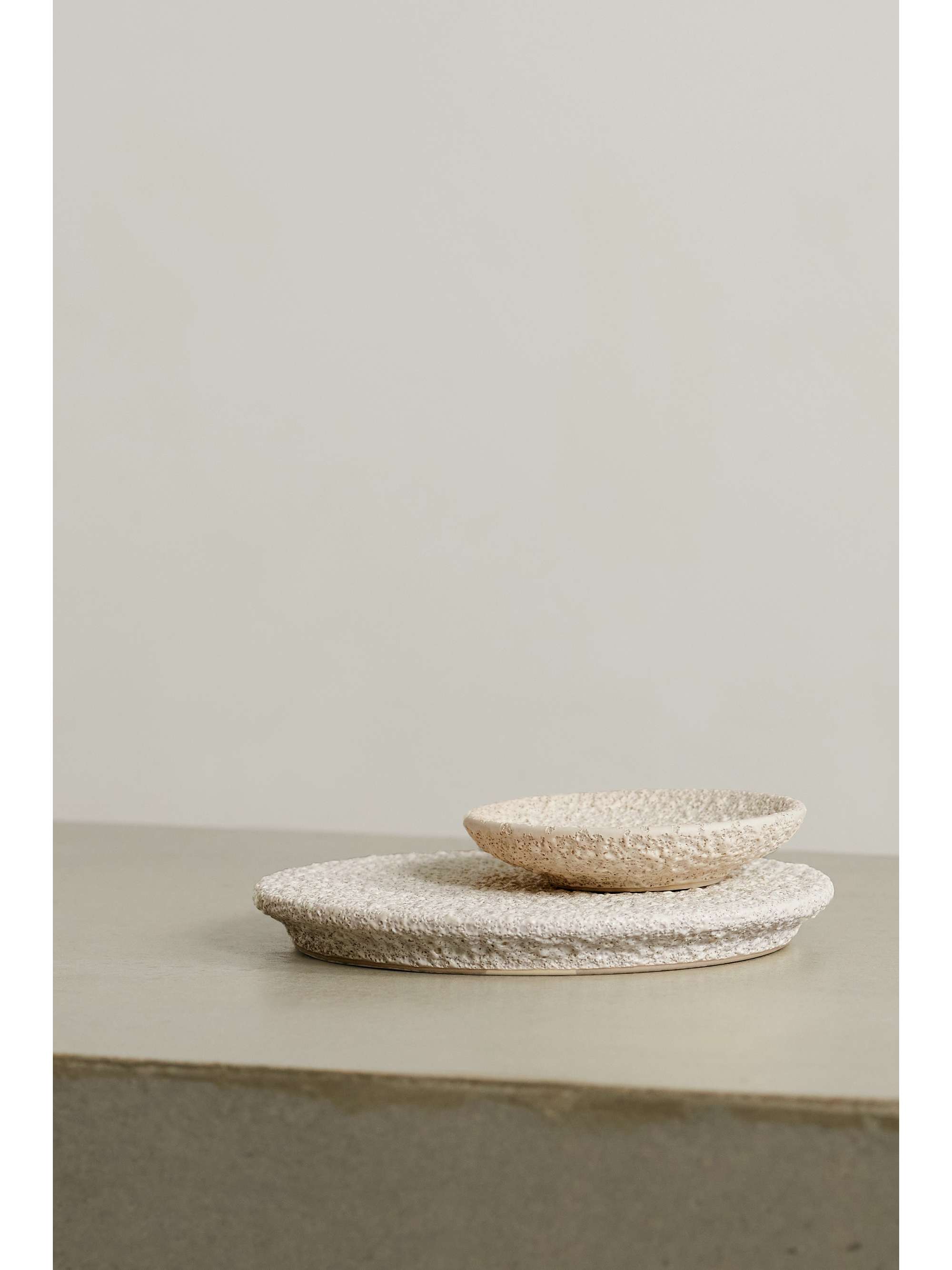 MARLOE MARLOE + NET SUSTAIN set of two glazed ceramic plates