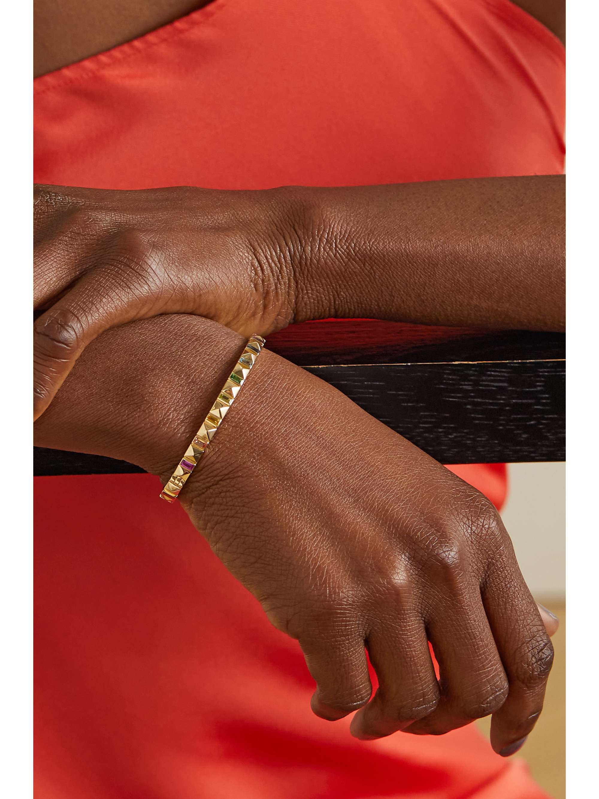 HARWELL GODFREY 18-karat gold sapphire bangle