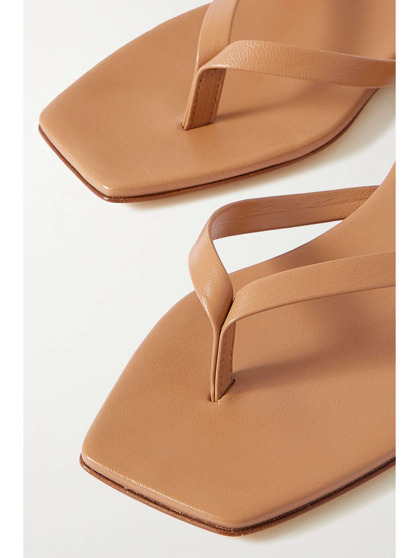 Gucci flip flops - Leather - Beige | Leather flip flops, Gucci flip flops, Leather