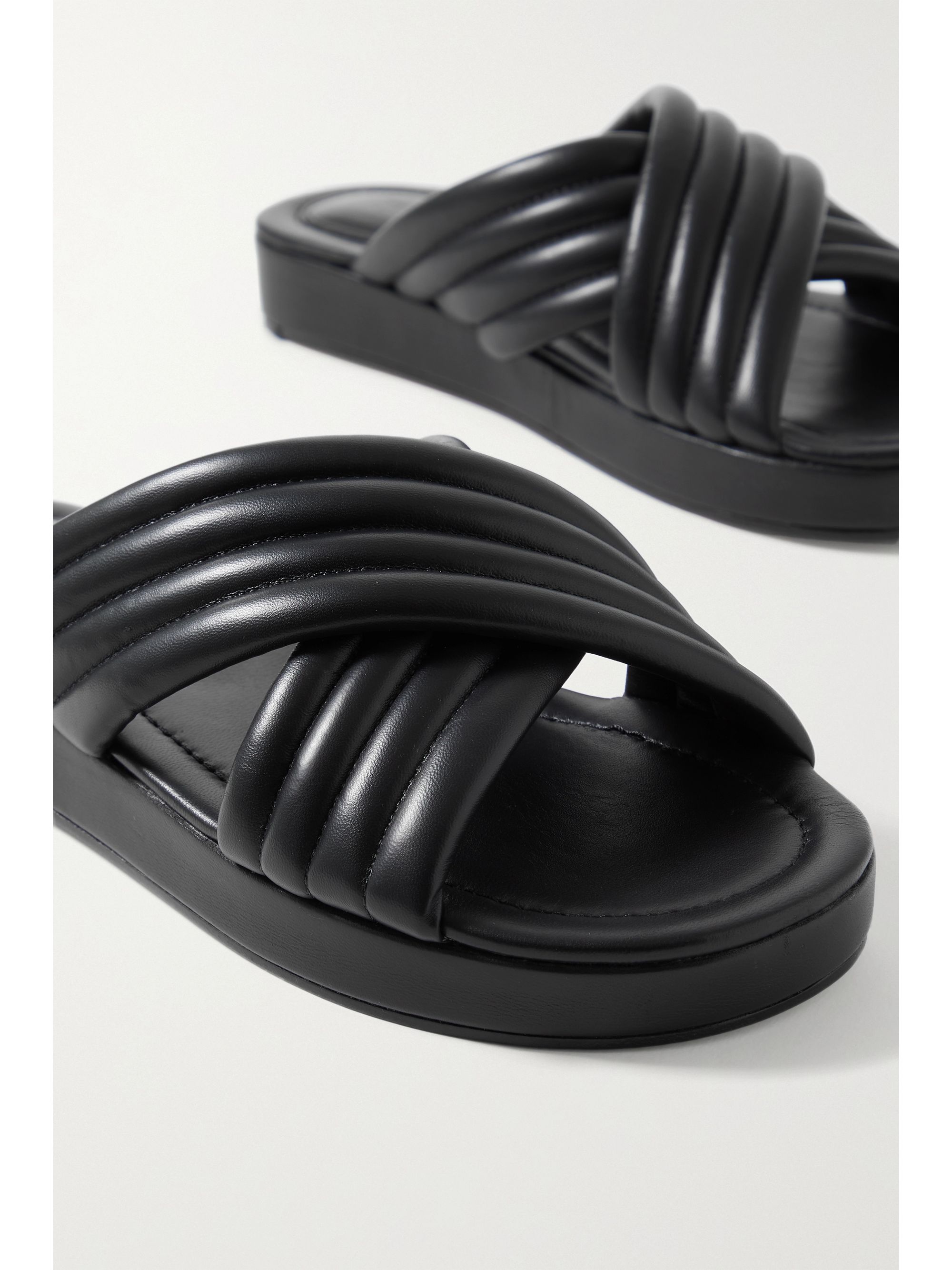 黑色绗缝皮革拖鞋 Net A Porter Porte Paire Net A Porter 黑色绗缝皮革拖鞋 Net A Porter Porte Paire Net A Porter