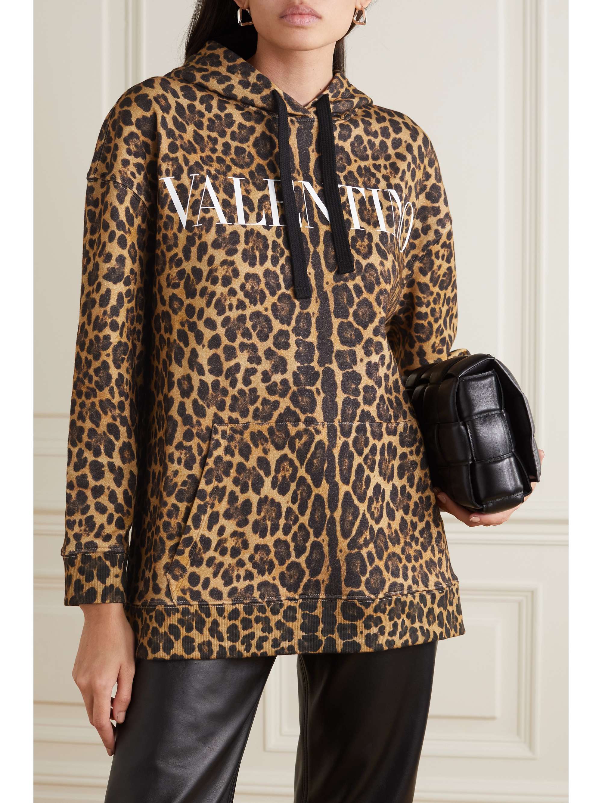 oversized leopard sweatshirt