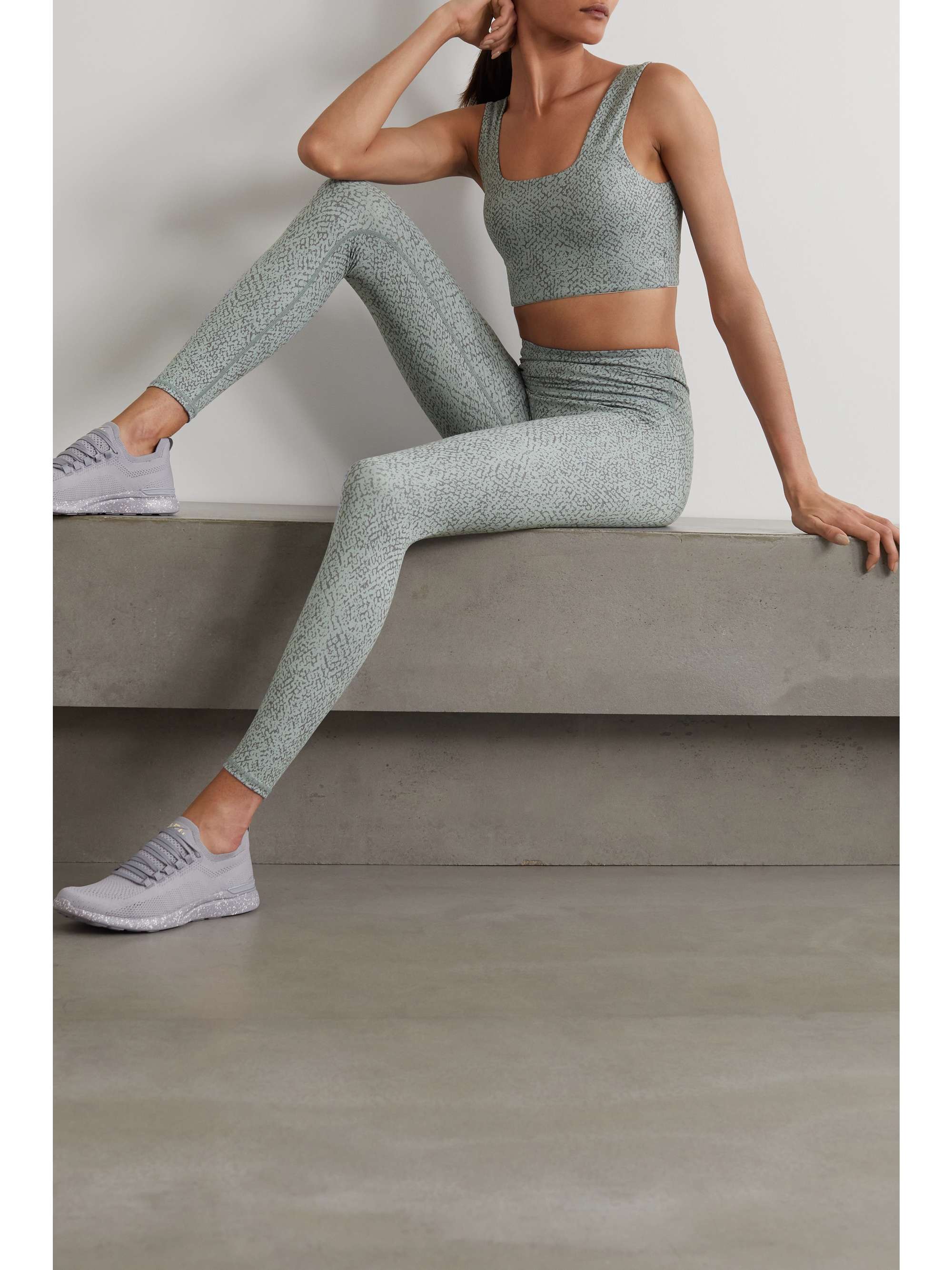varley snakeskin leggings