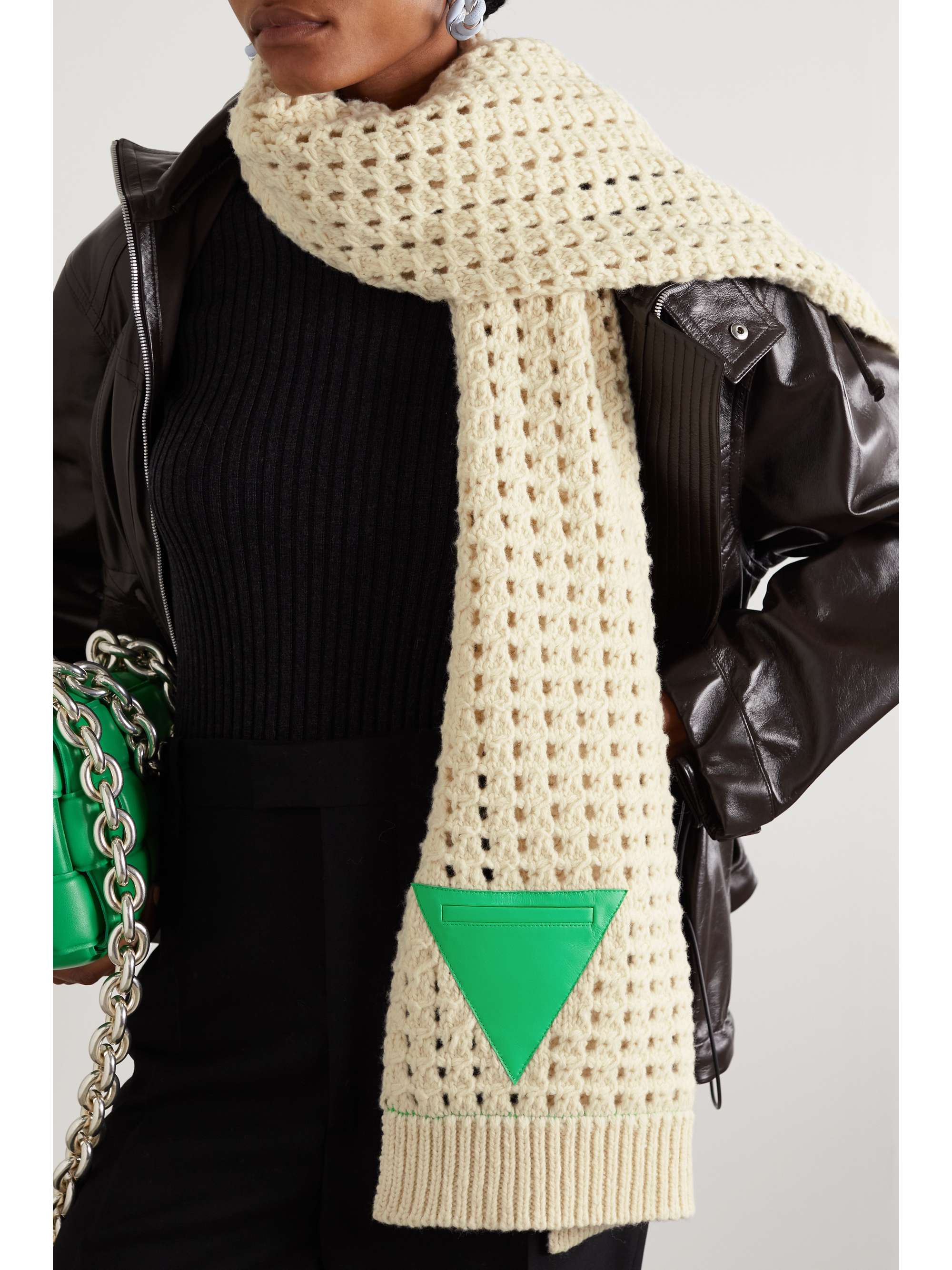 マフラー・ストール BOTTEGA VENETA Scarves Women Wool Green/Cedar Bottega veneta scarf