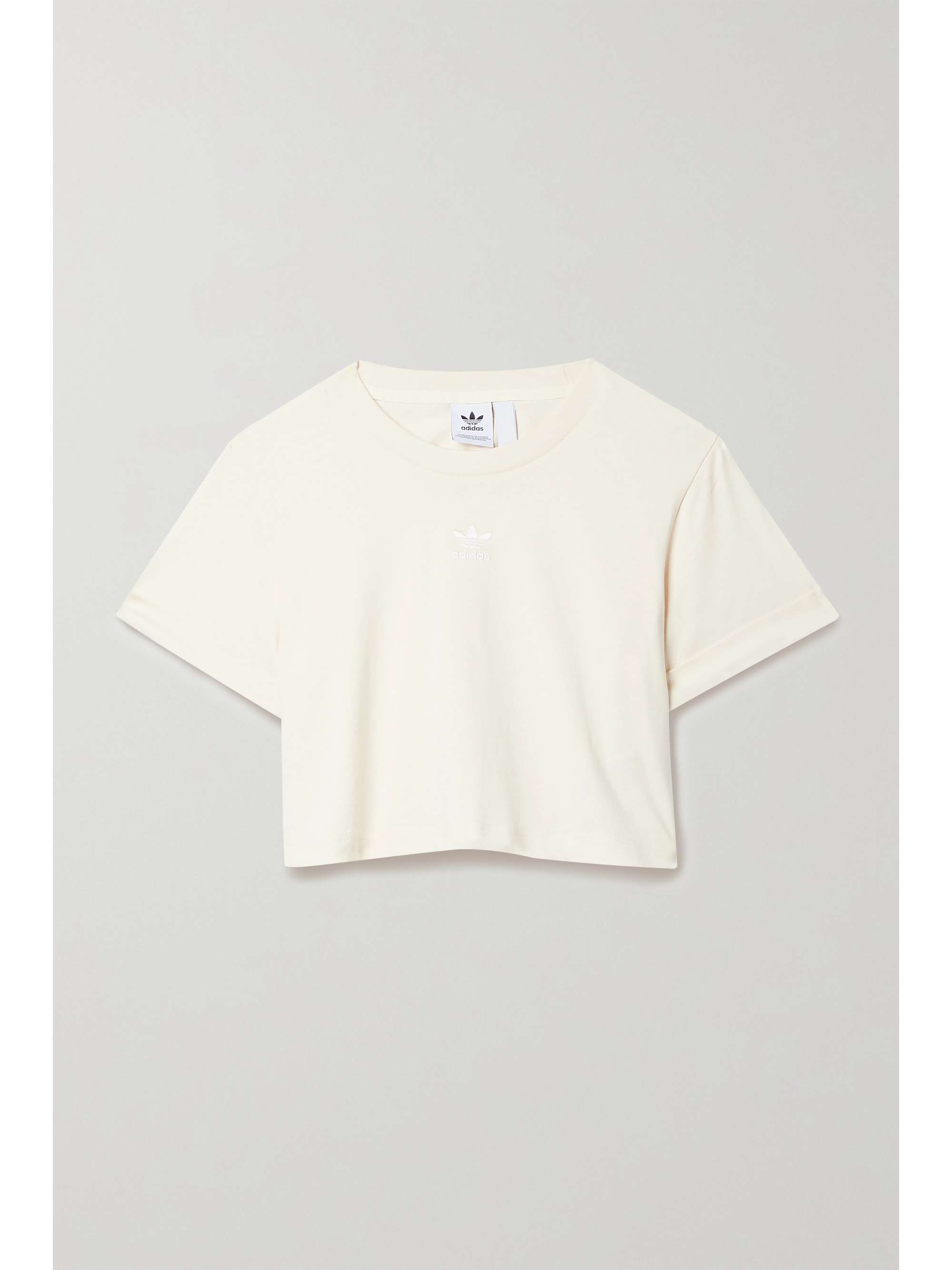 loose white cropped tee