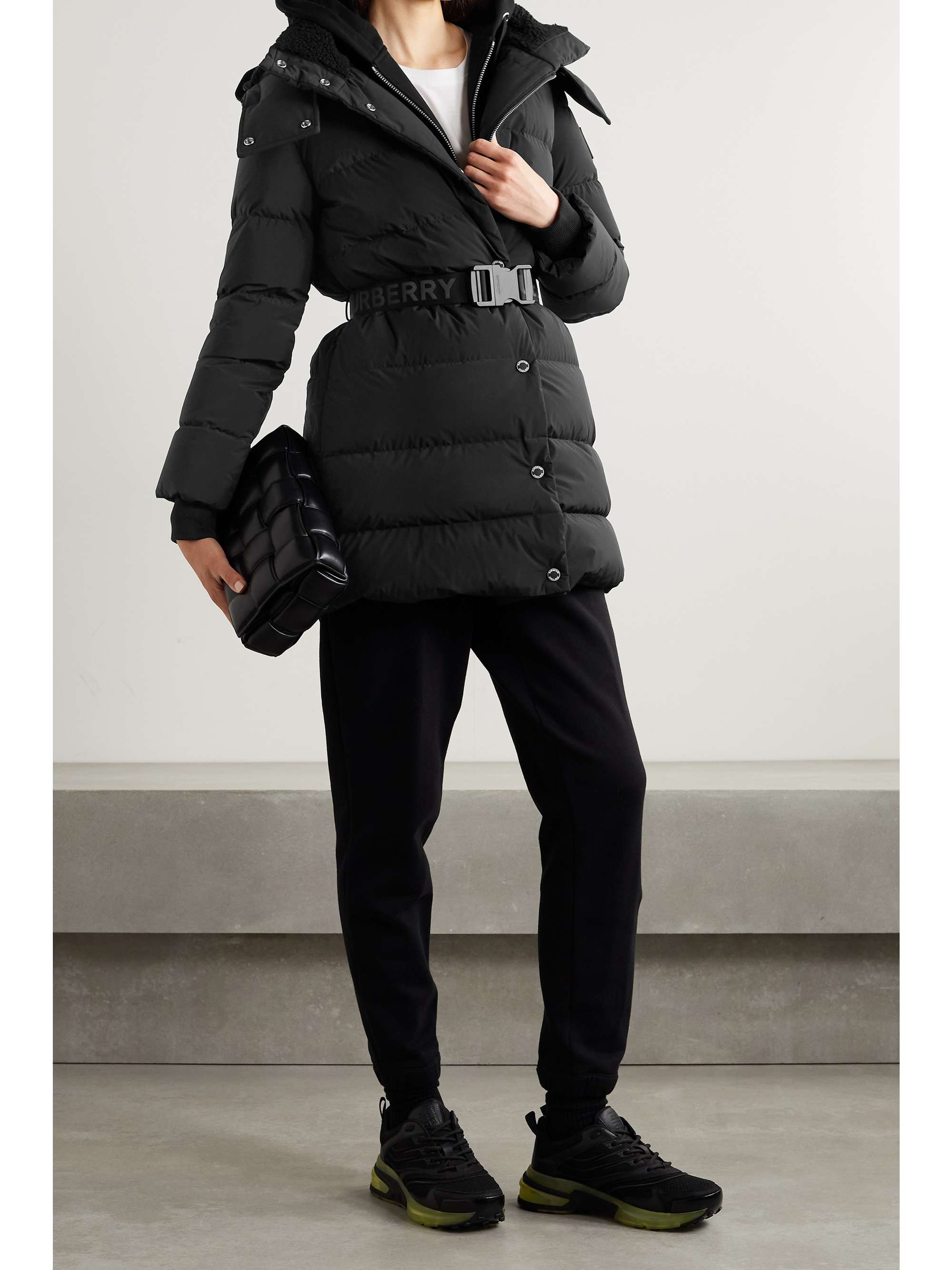 bille interferens komfortabel BURBERRY + NET SUSTAIN belted hooded quilted shell down coat | NET-A-PORTER