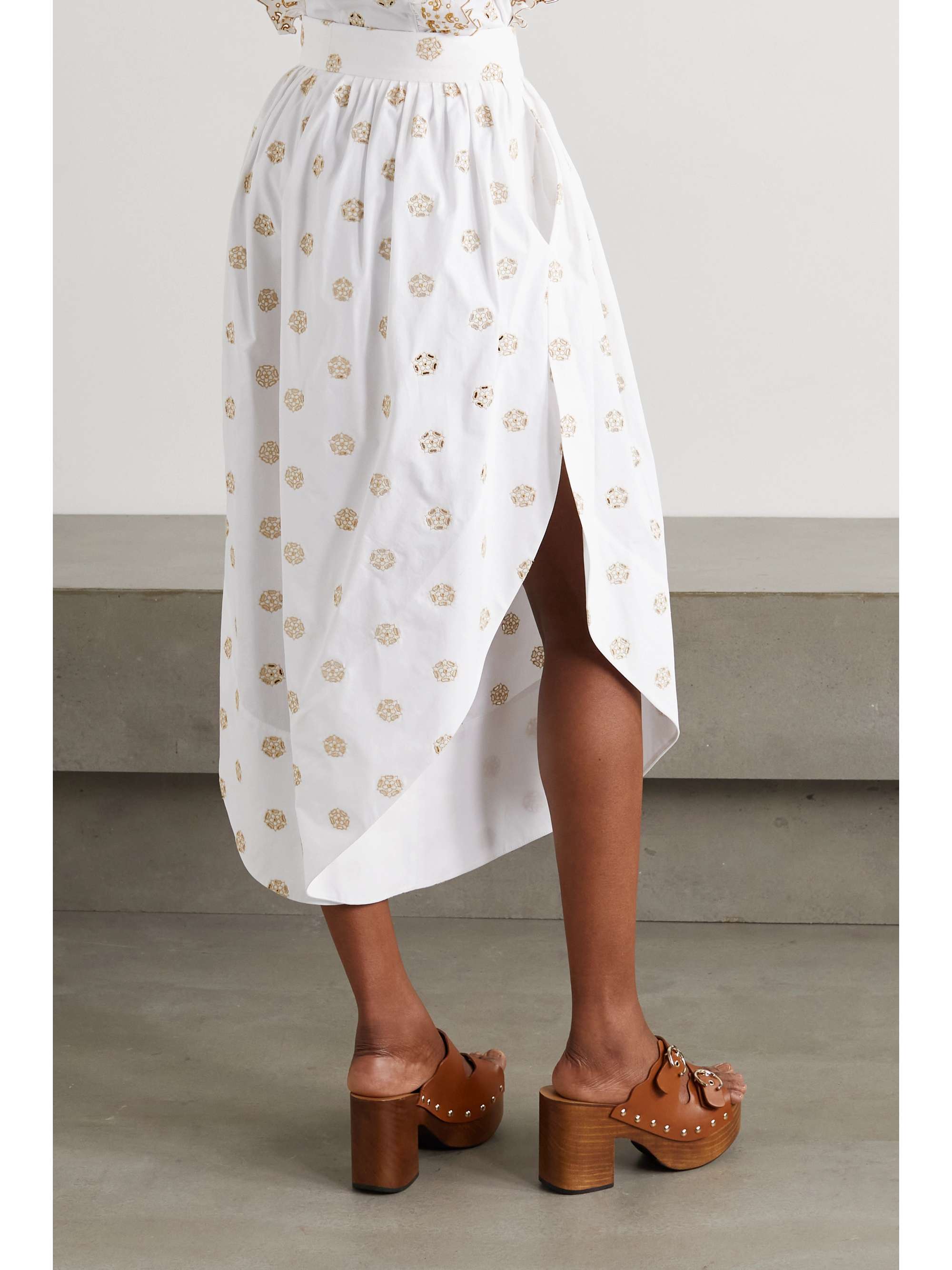 CHLOÉ Cropped embroidered cotton-poplin wide-leg pants