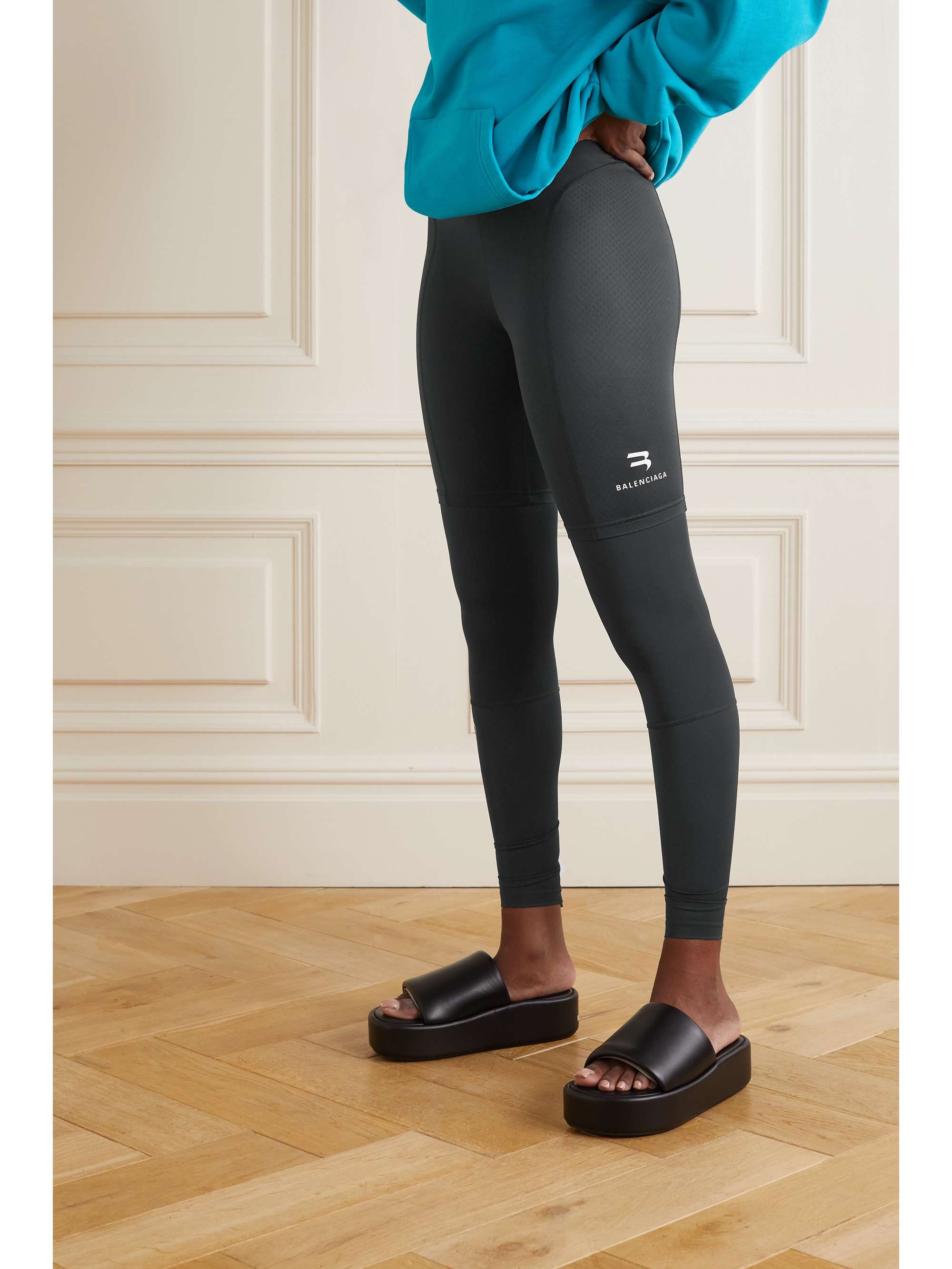 balenciaga logo leggings
