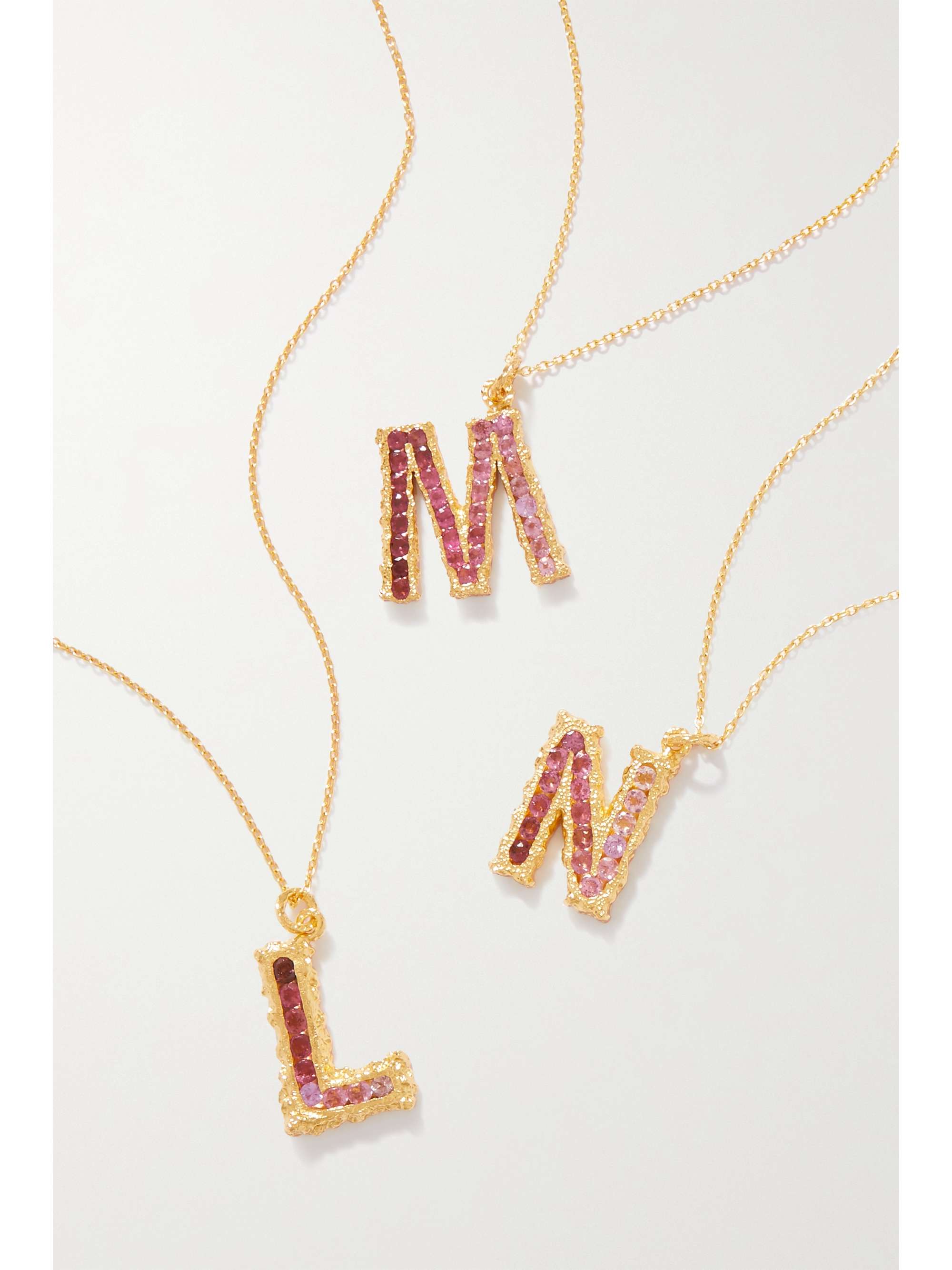 PACHAREE Alphabet gold-plated emerald necklace