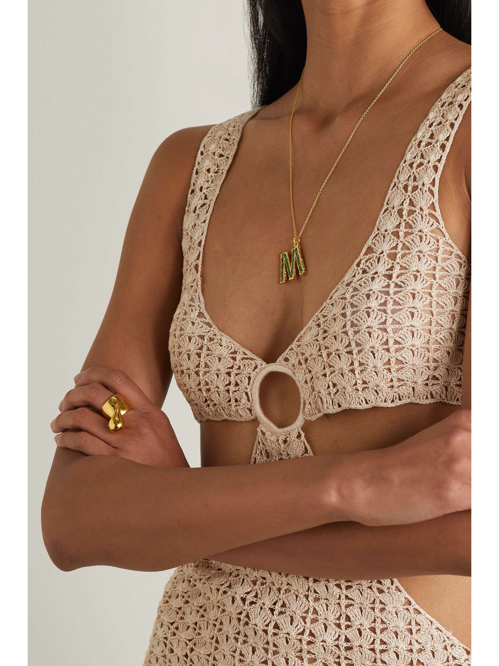 PACHAREE Alphabet gold-plated emerald necklace