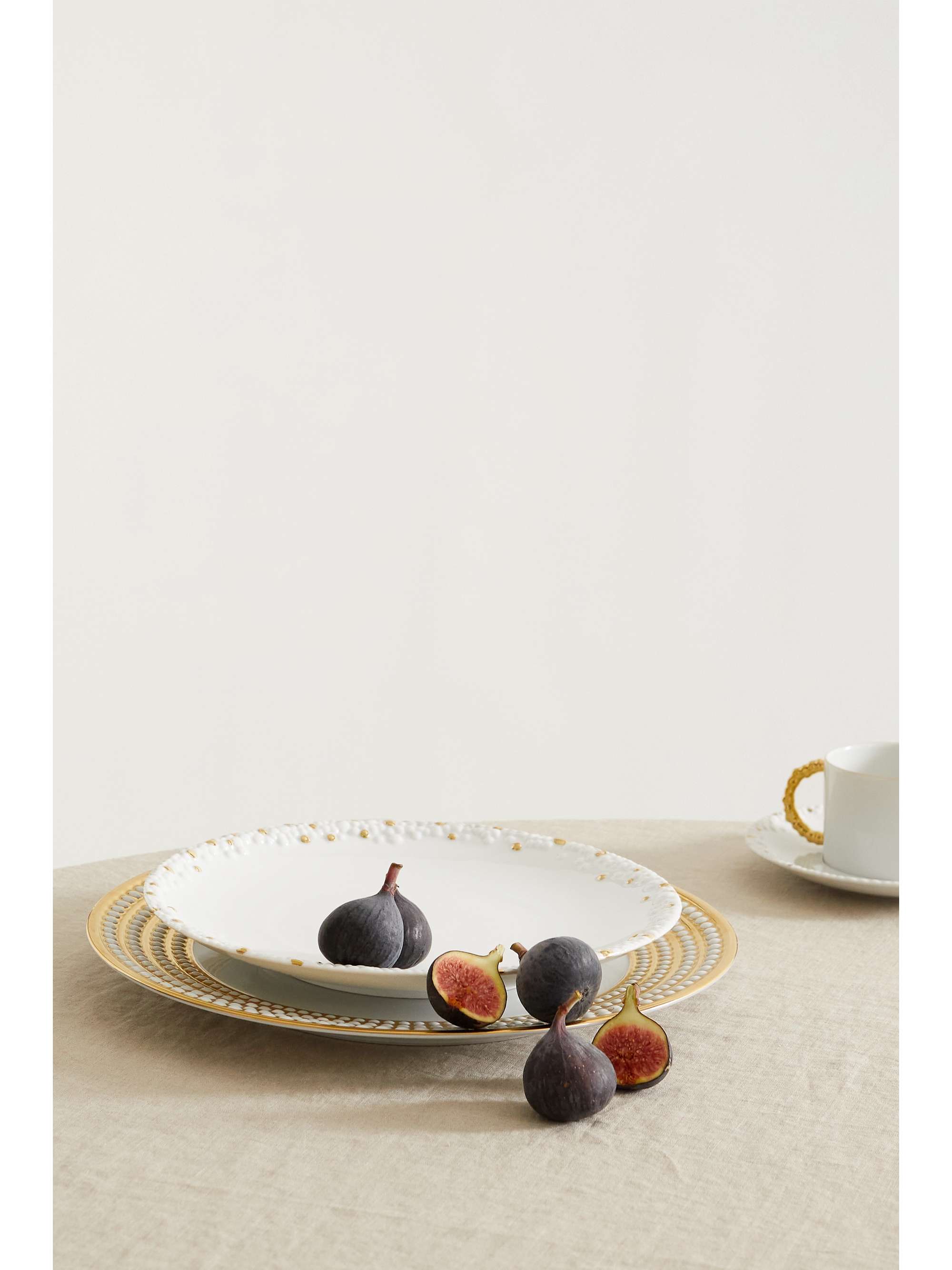 L'OBJET Assiette en porcelaine et plaqué or Mojave Desert x Haas Brothers, 27 cm