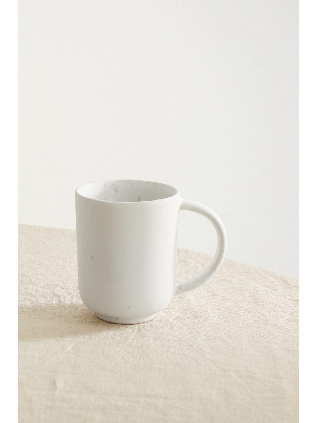 L'objet Terra Porcelain Mug In White