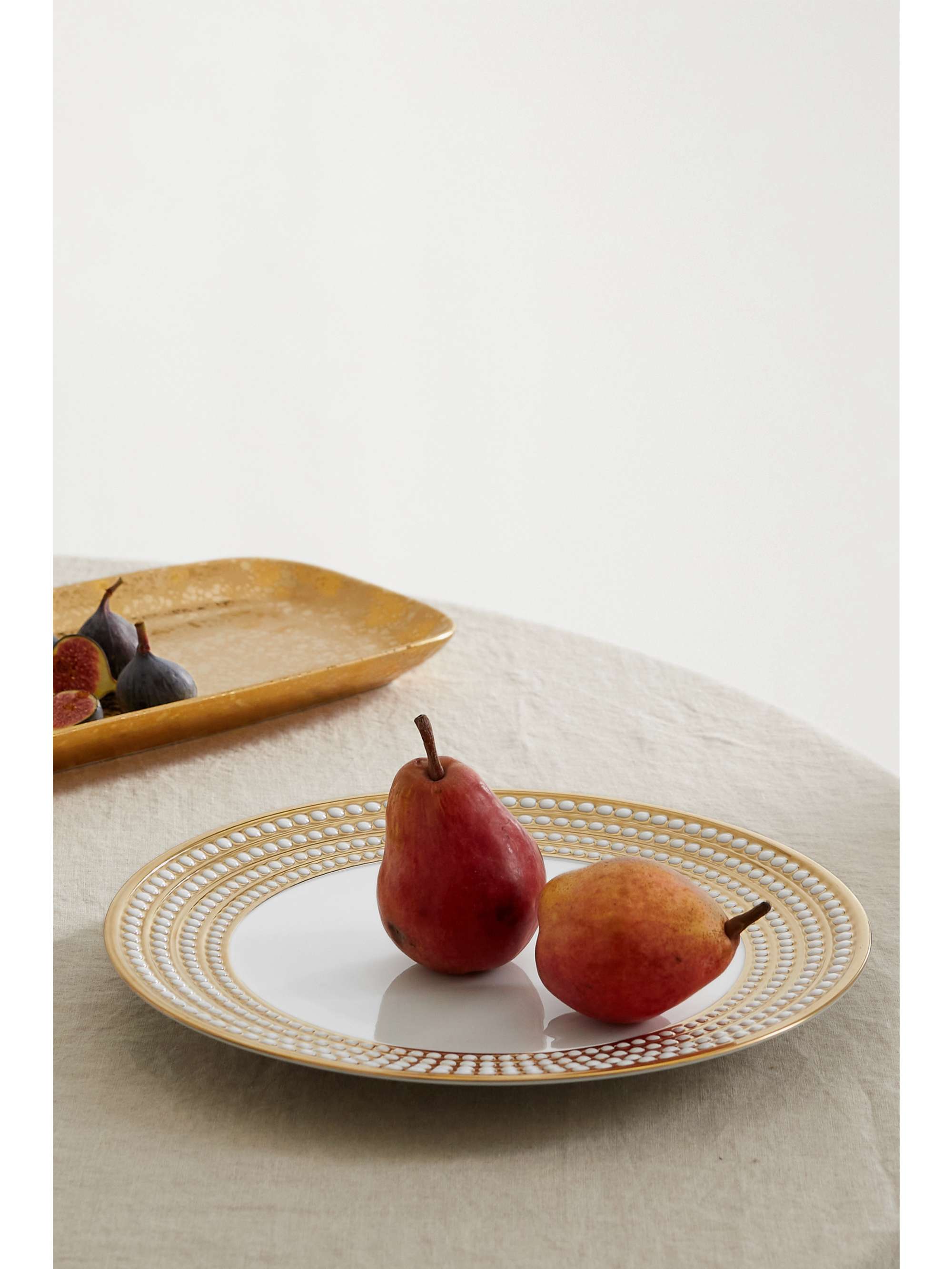 L'OBJET Perlée 32cm gold-plated porcelain charger plate