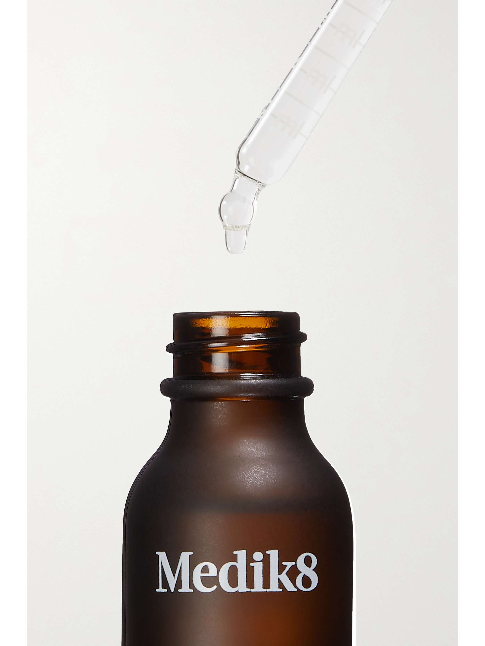 MEDIK8 Sérum rehausseur d'éclat à la vitamine C et aux lipides C-Tetra Luxe