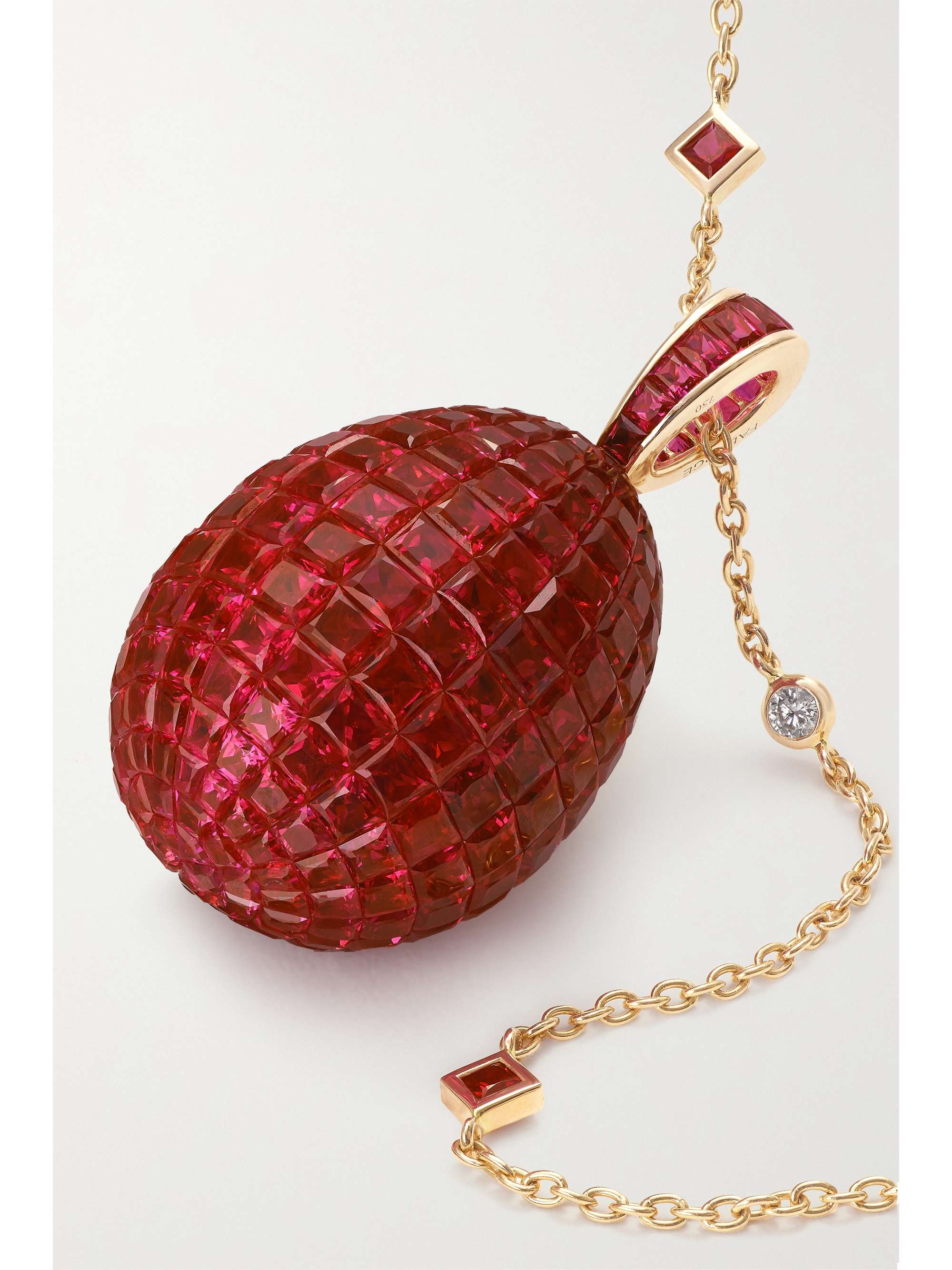 FABERGÉ Imperial Kette mit Ei-Anhänger aus 18 Karat Gold mit Rubinen und Diamanten
