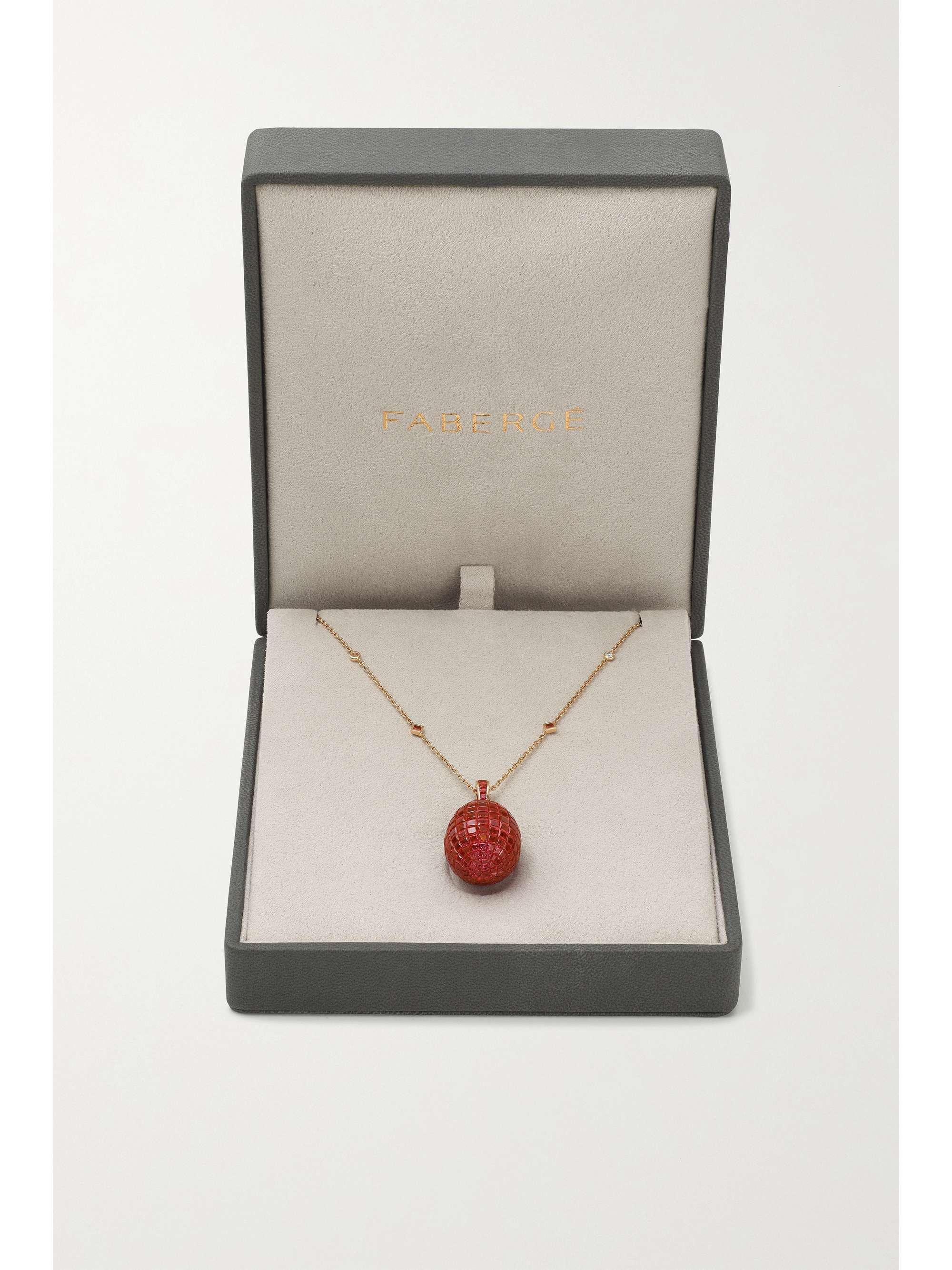 FABERGÉ Imperial Kette mit Ei-Anhänger aus 18 Karat Gold mit Rubinen und Diamanten