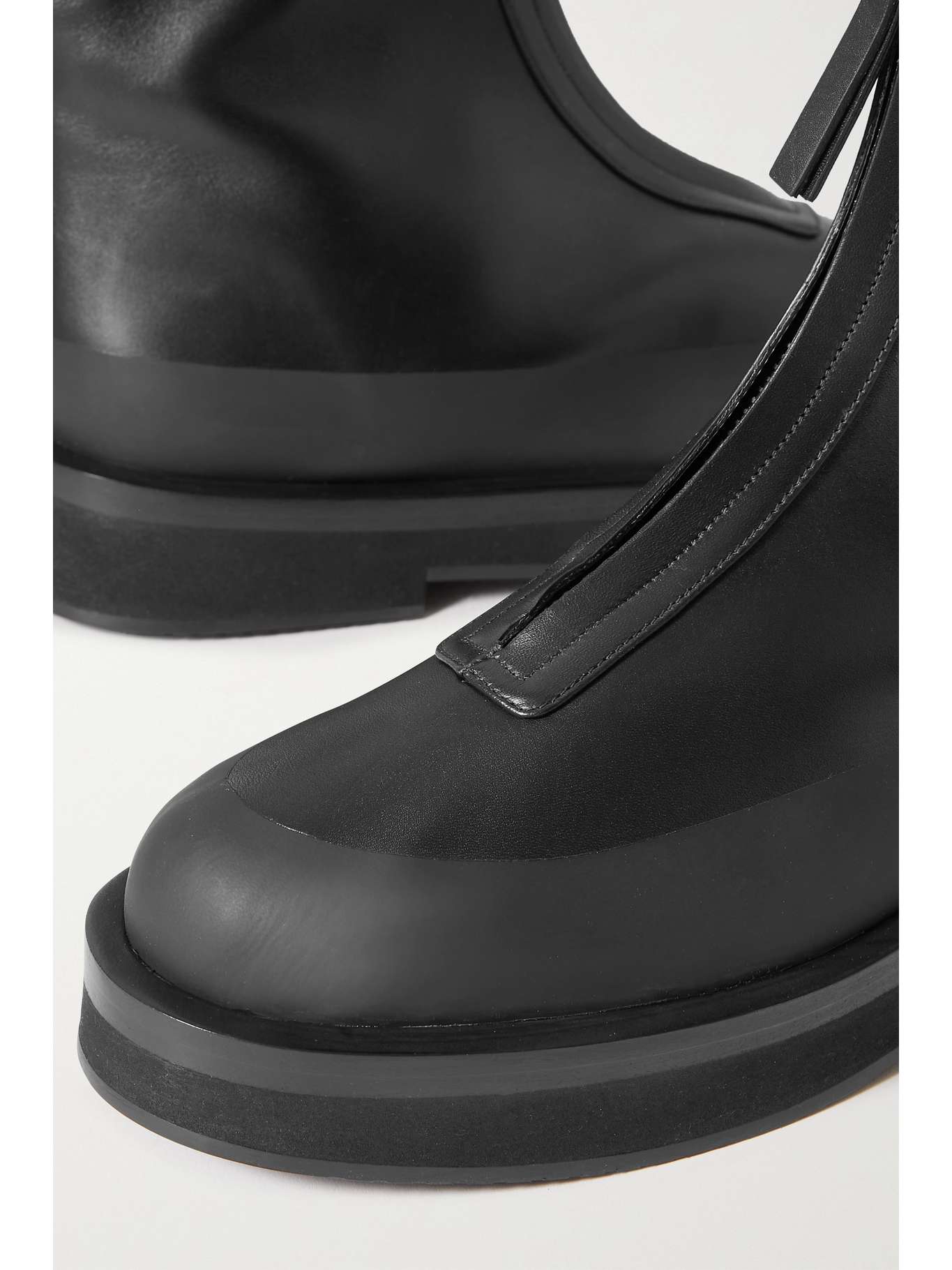 neous malmok boots