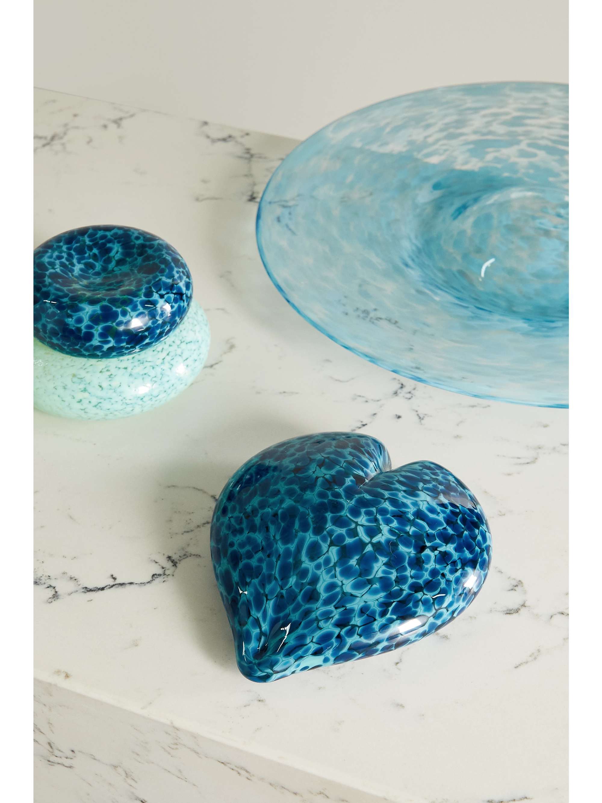 VANDEROHE CURIO + NET SUSTAIN Heart glass ornament
