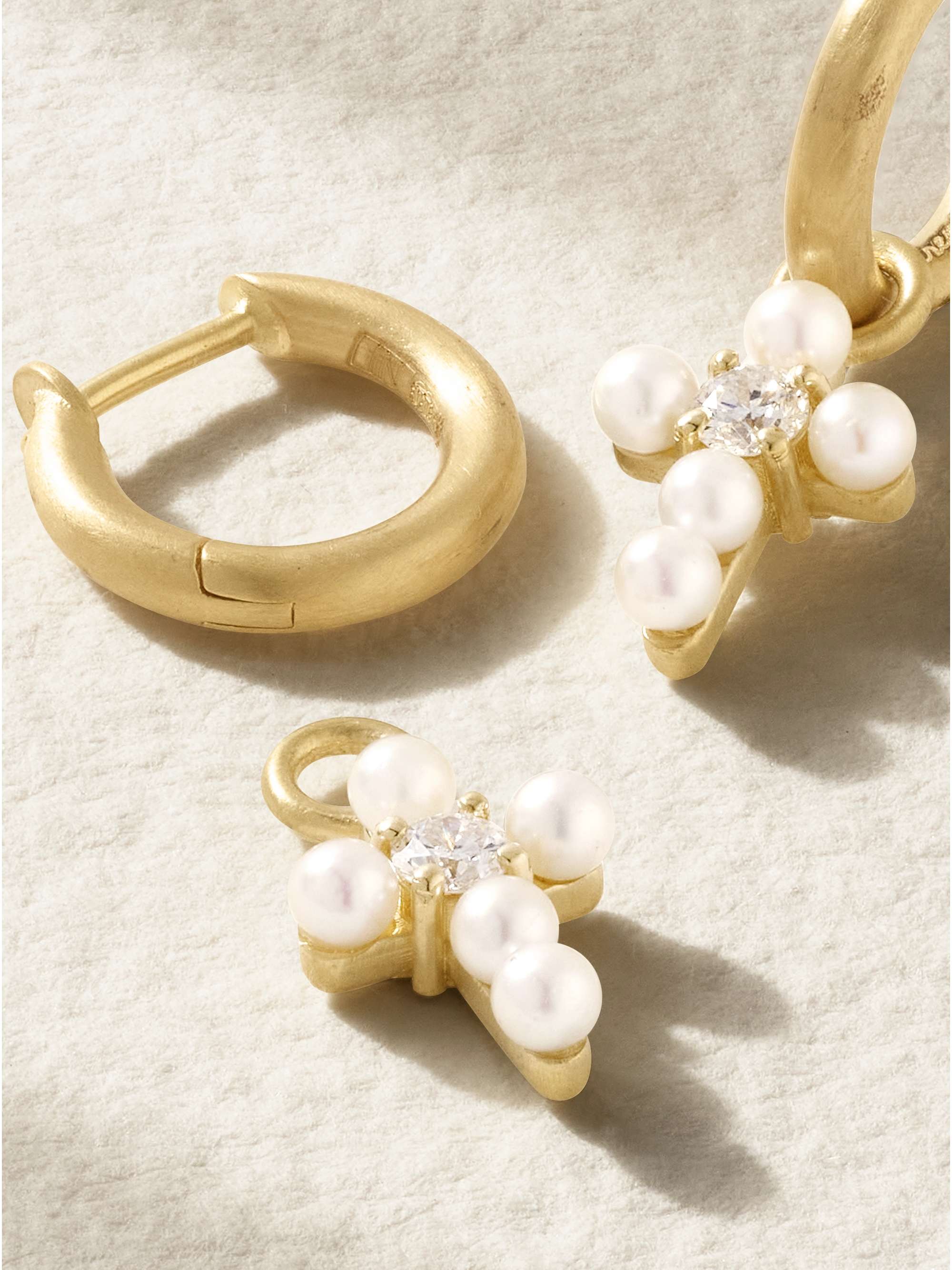 IRENE NEUWIRTH Immaculate 18-karat gold, turquoise and diamond hoop earrings