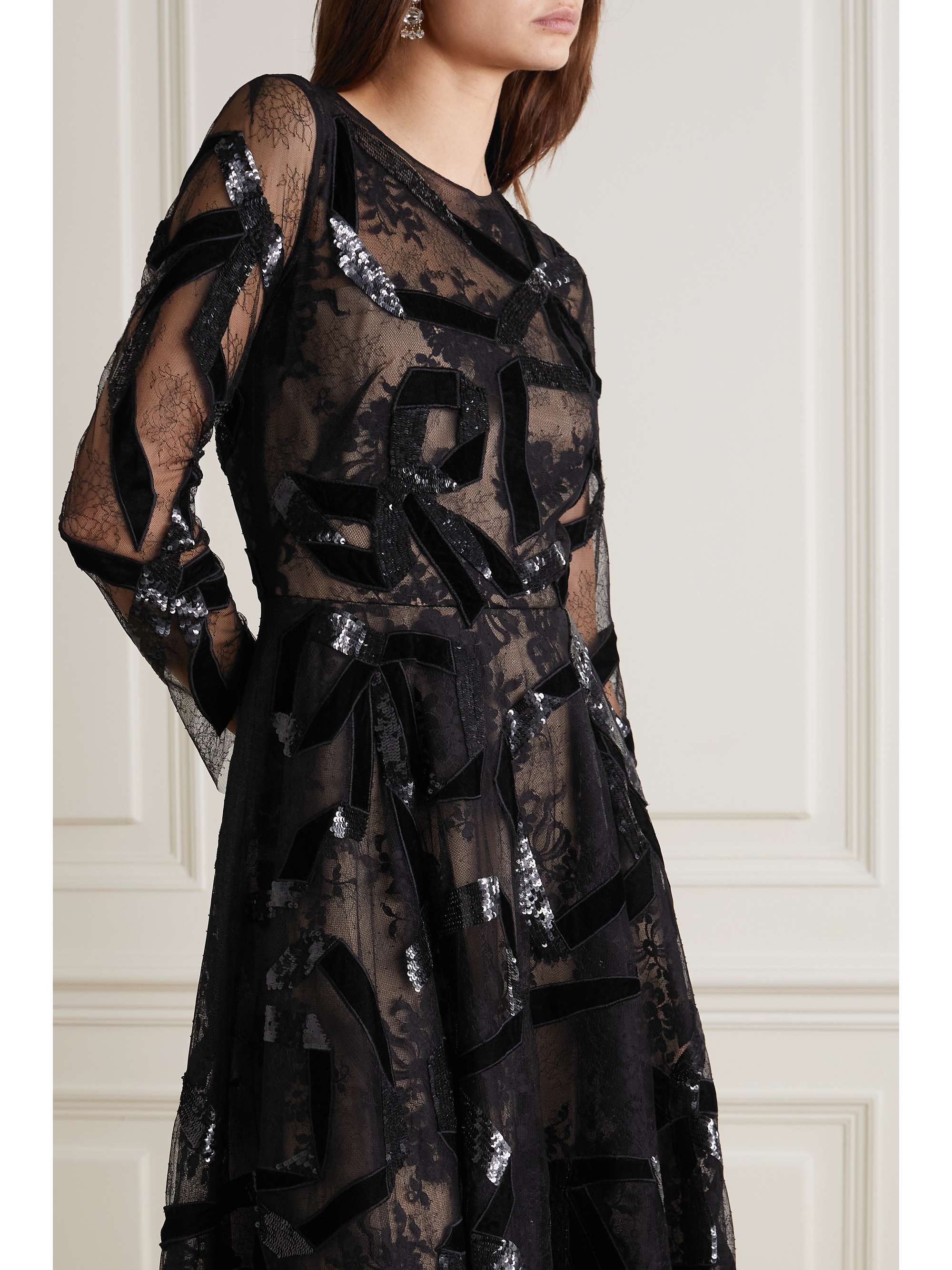 OSCAR DE LA RENTA Sequin-embellished lace gown