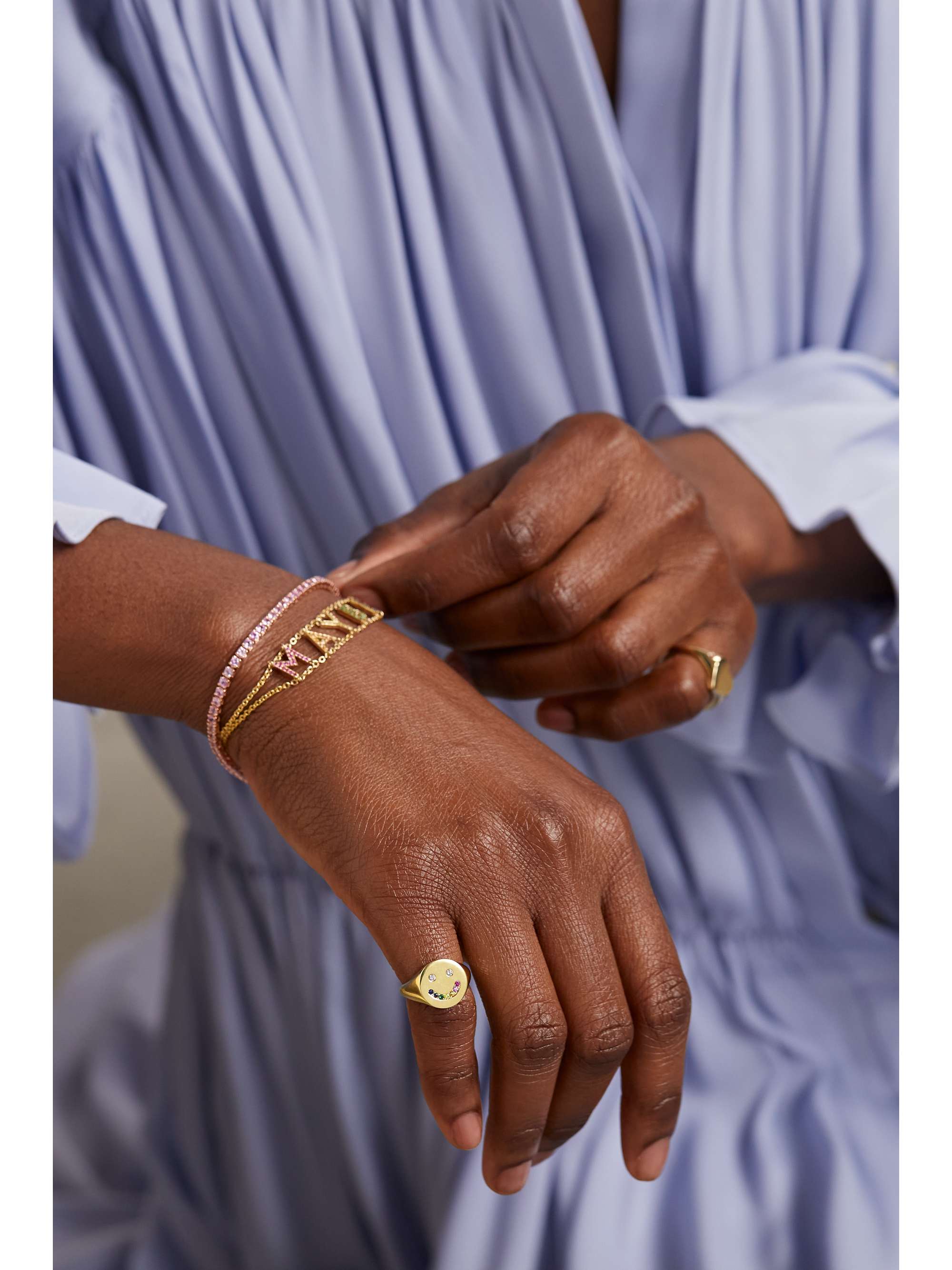 ROXANNE FIRST Smiley 14-karat gold blackened diamond signet ring