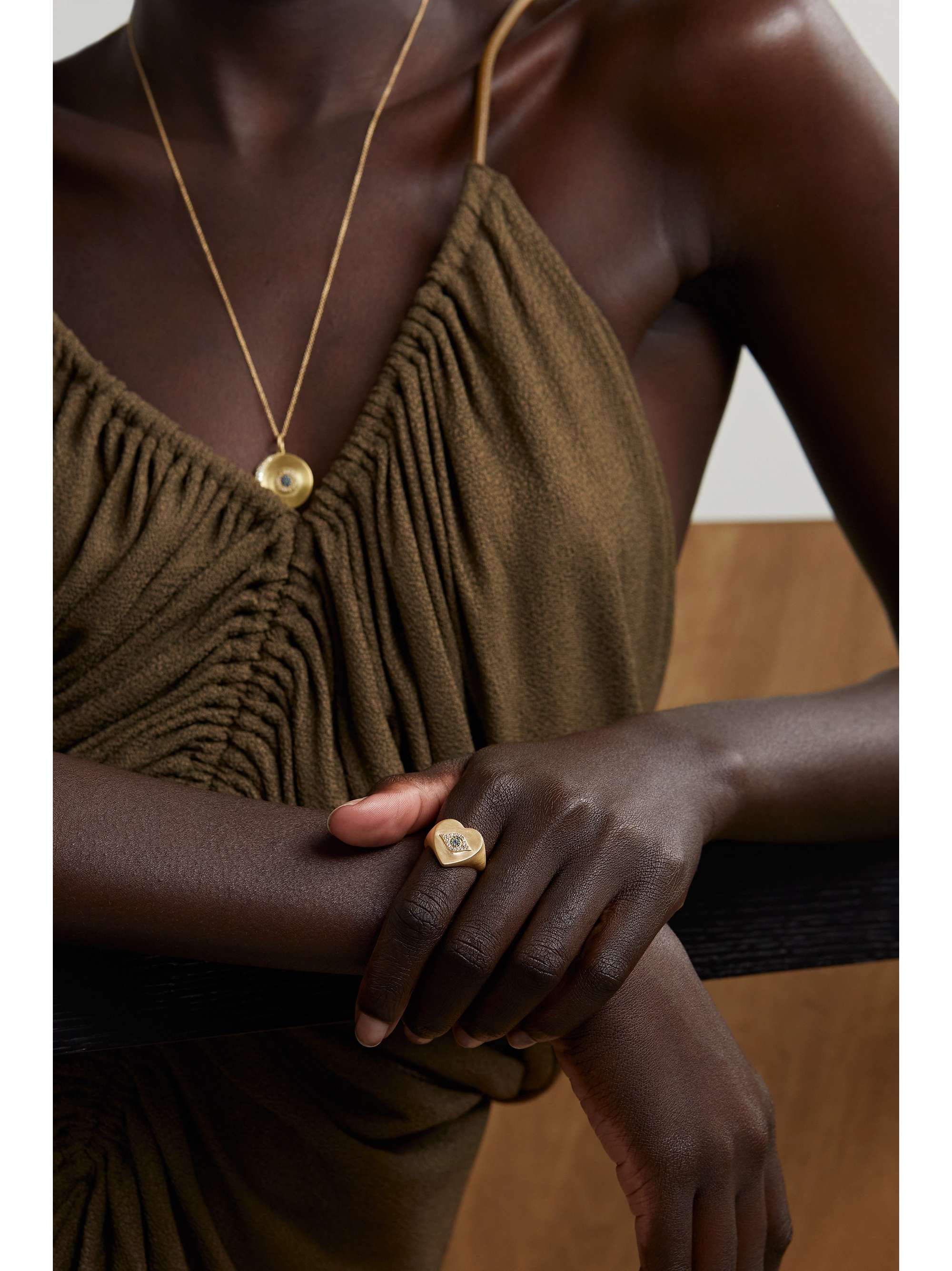 ILEANA MAKRI Golden Dawn Ring aus 18 Karat Gold mit mehreren Steinen