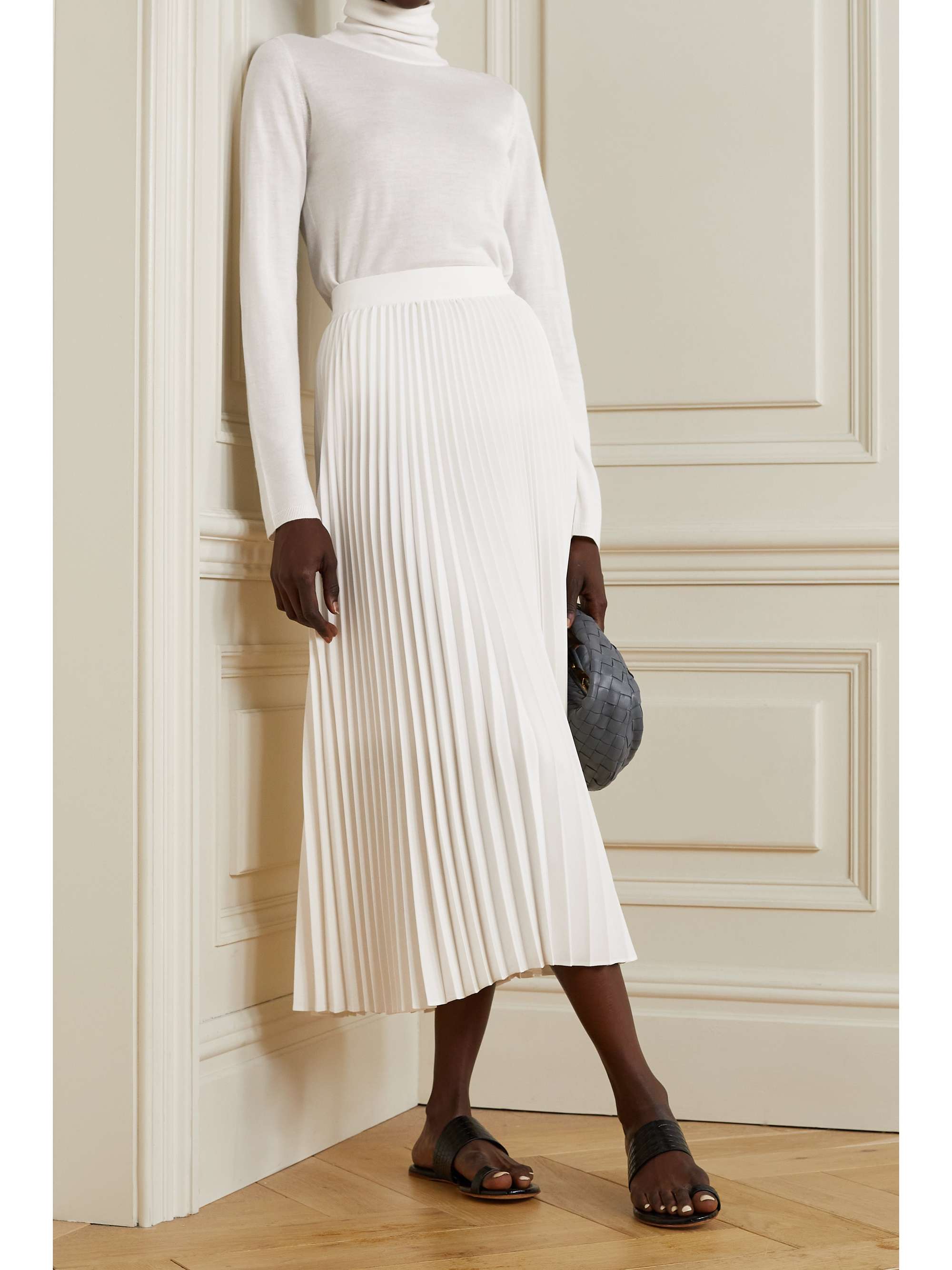 BRUNELLO CUCINELLI Cashmere and silk-blend turtleneck sweater