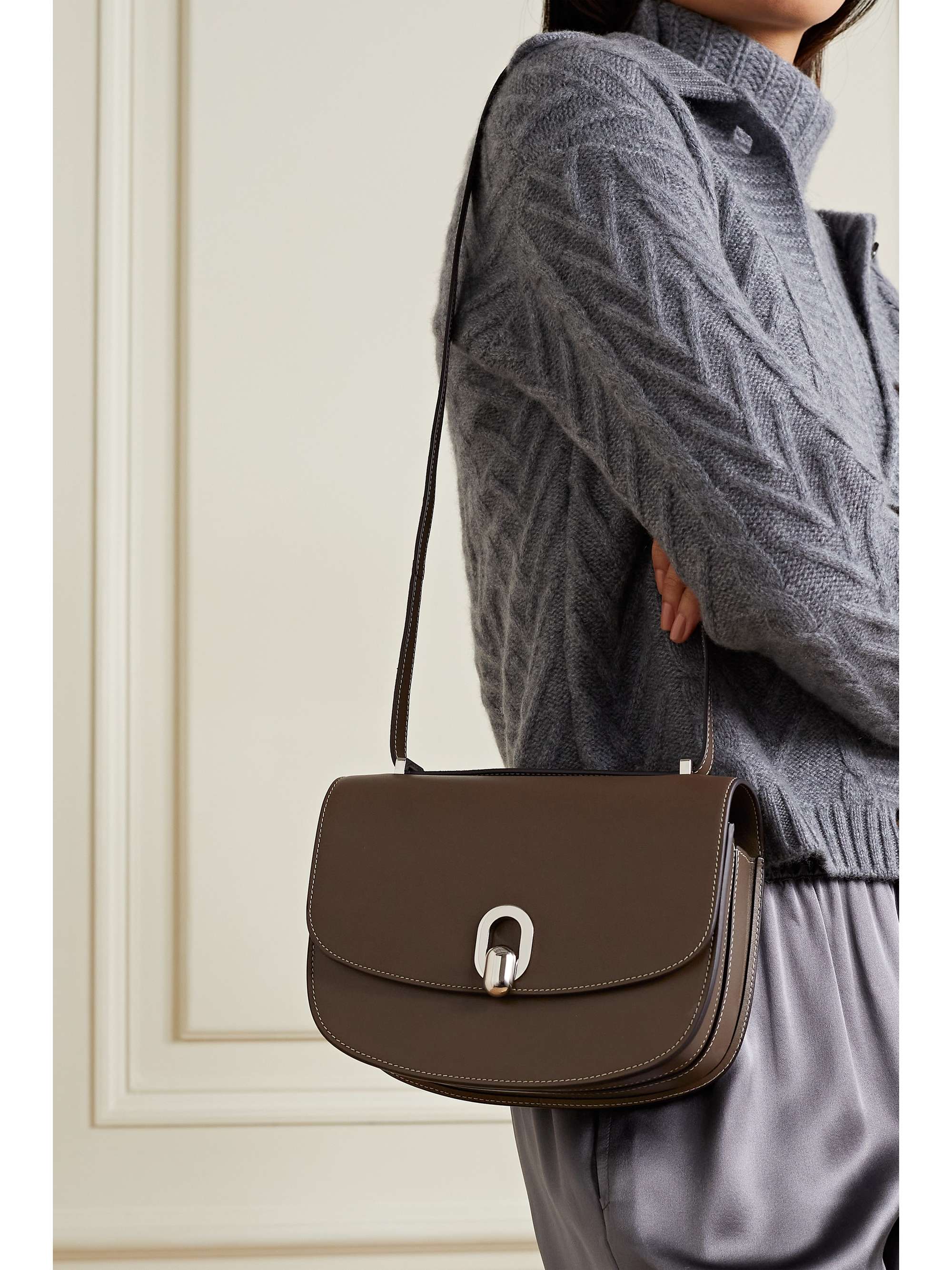 SAVETTE Tondo 22 leather shoulder bag