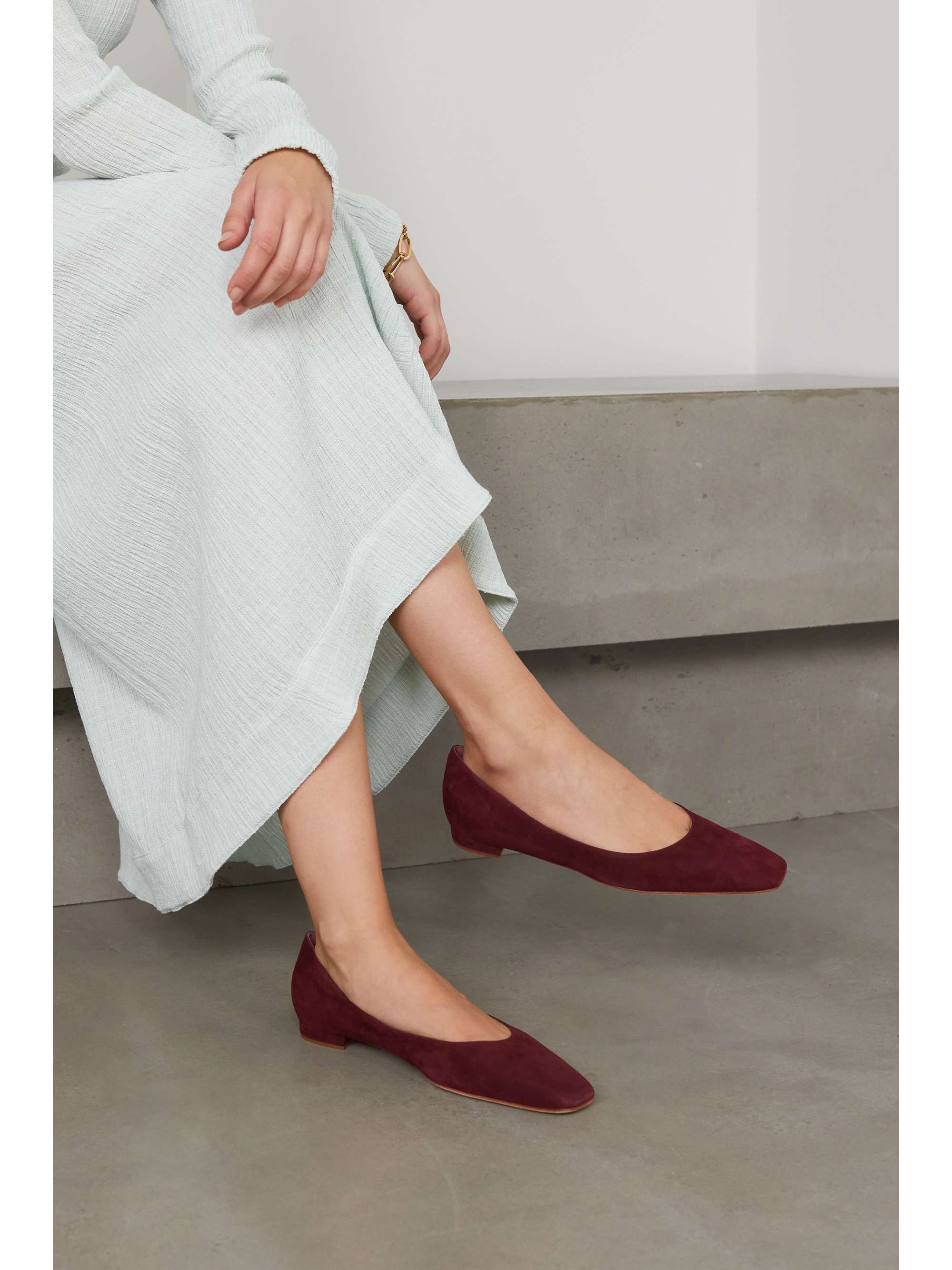 MANOLO BLAHNIK Gelista suede ballet flats