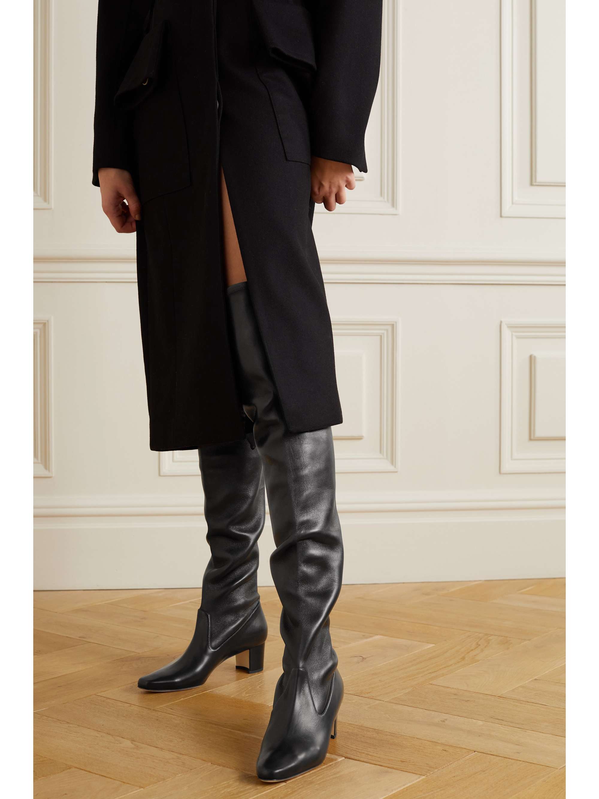MANOLO BLAHNIK Giovannanu 50 Overknees aus Leder
