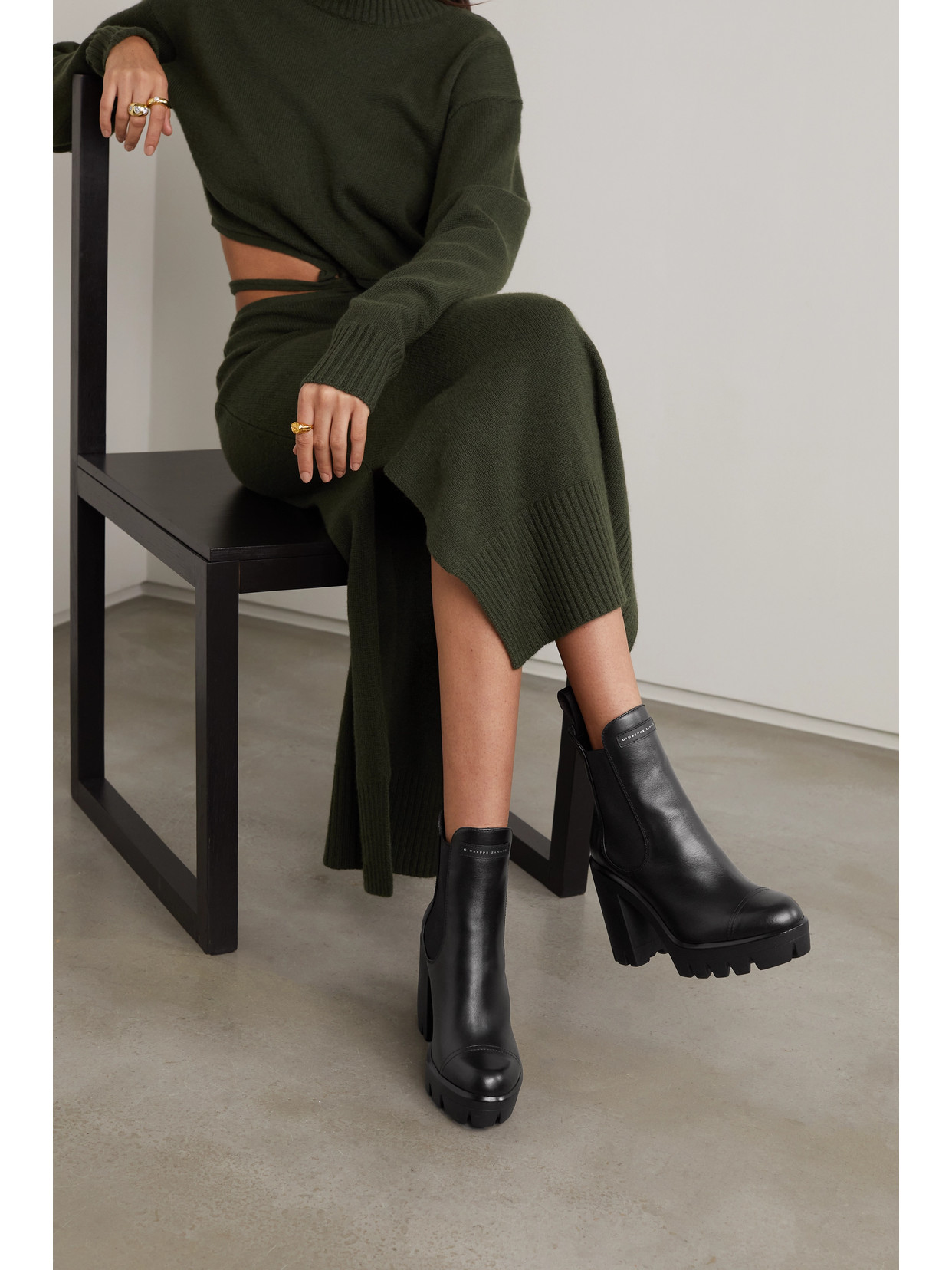 Giuseppe Zanotti Tonix Lug-sole Suede Platform Boots In Black