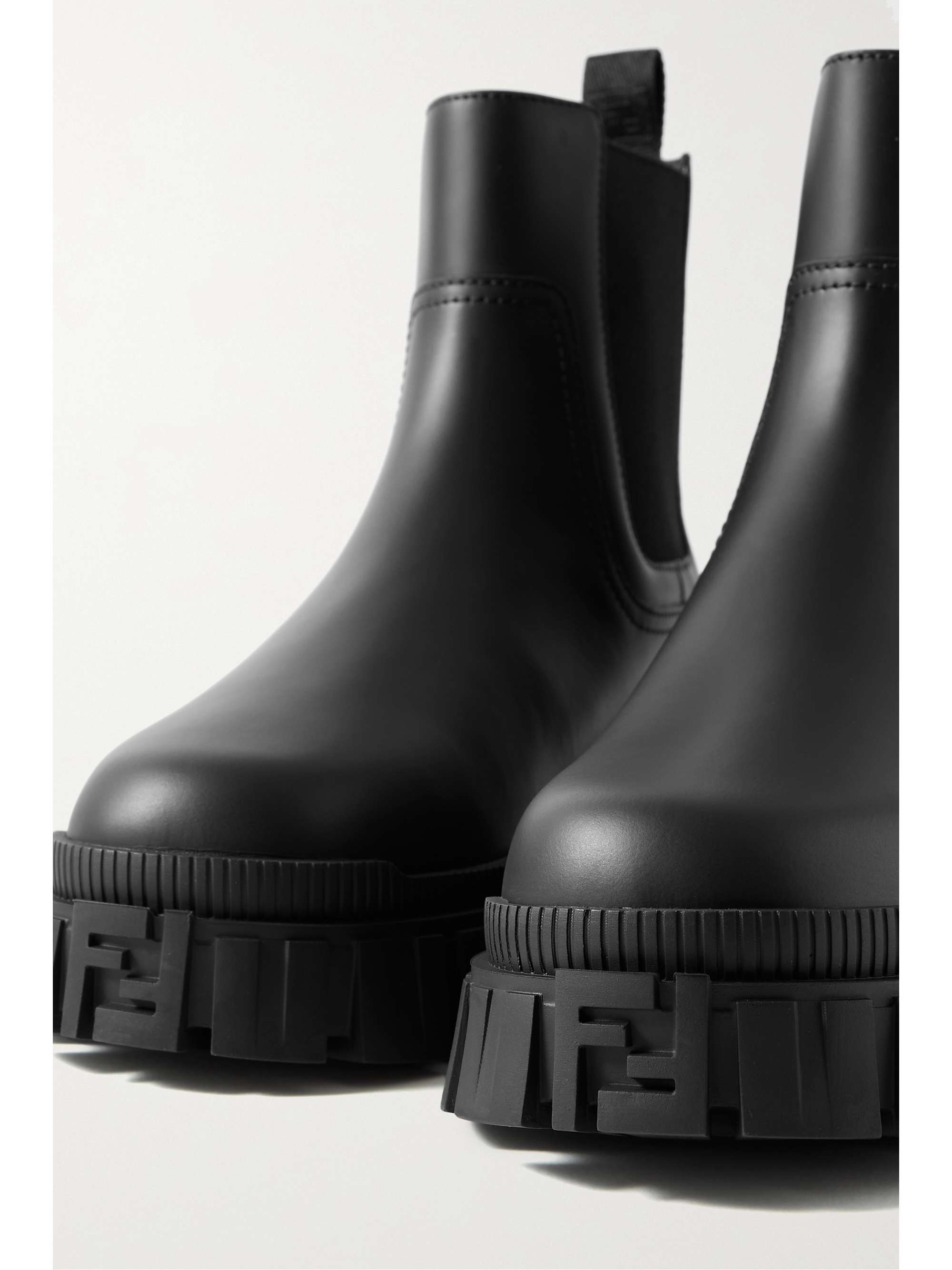 fendi force black leather chelsea boots