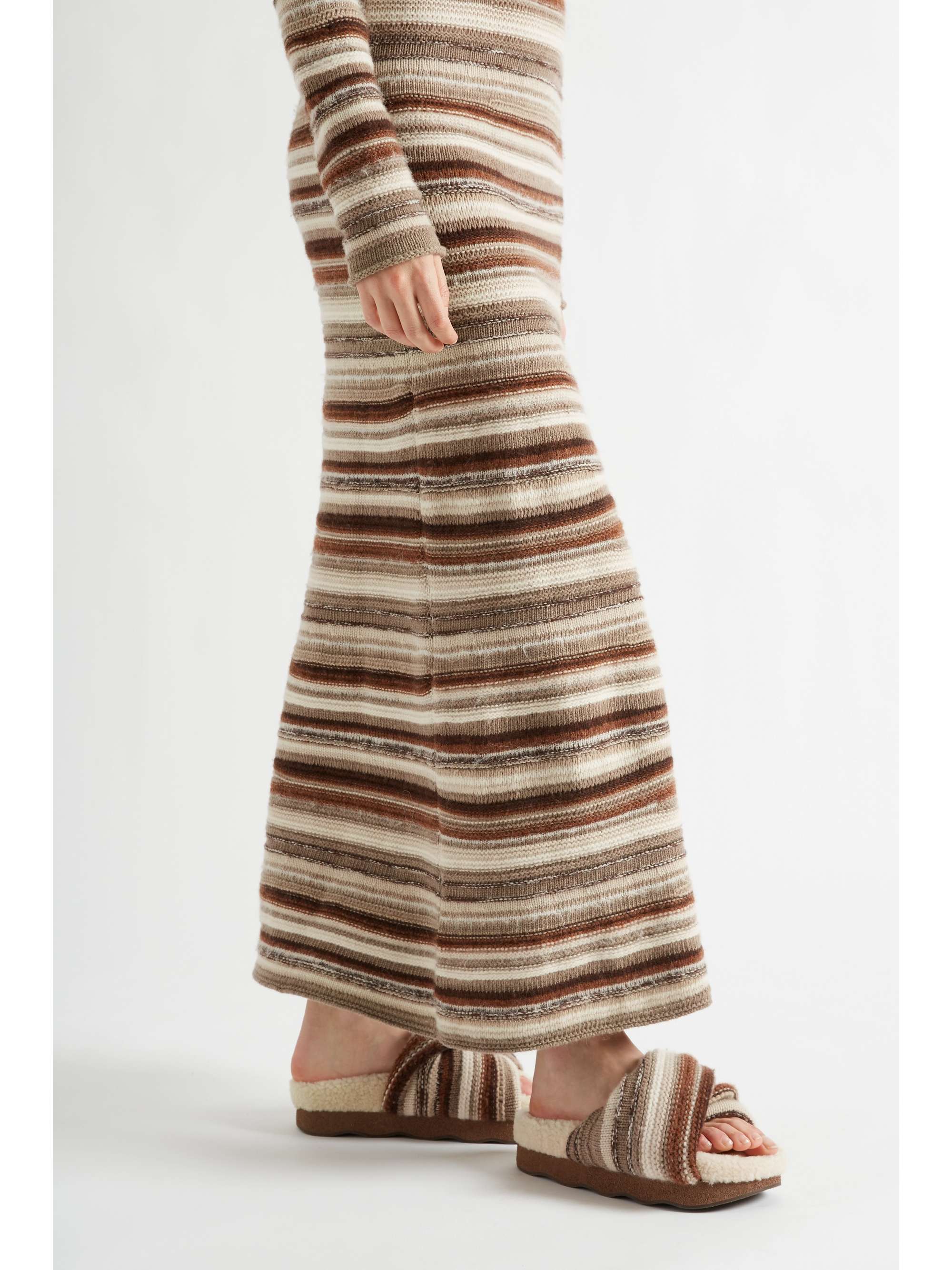 CHLOÉ Wavy shearing and suede slides