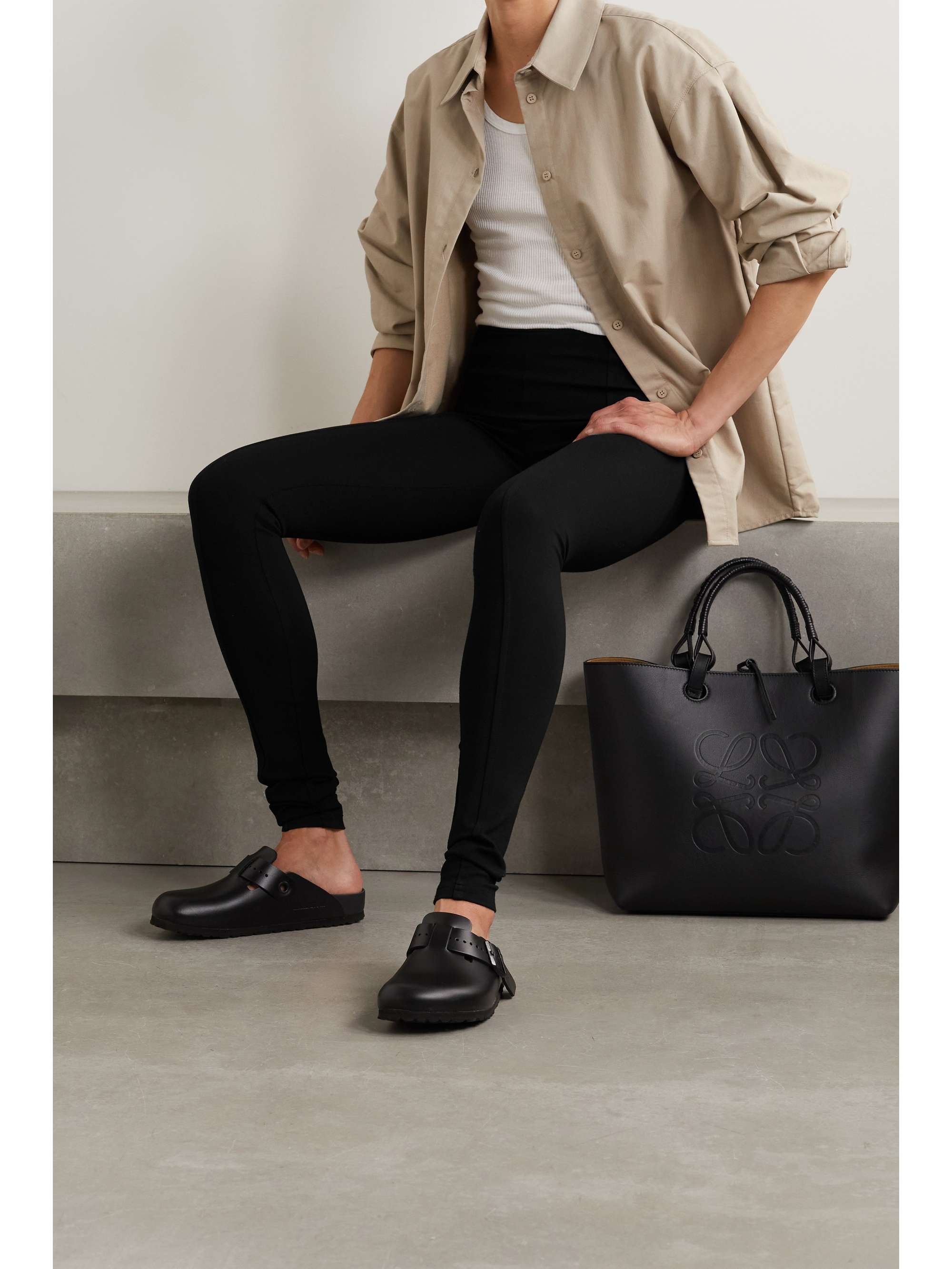 white stretch capri pants